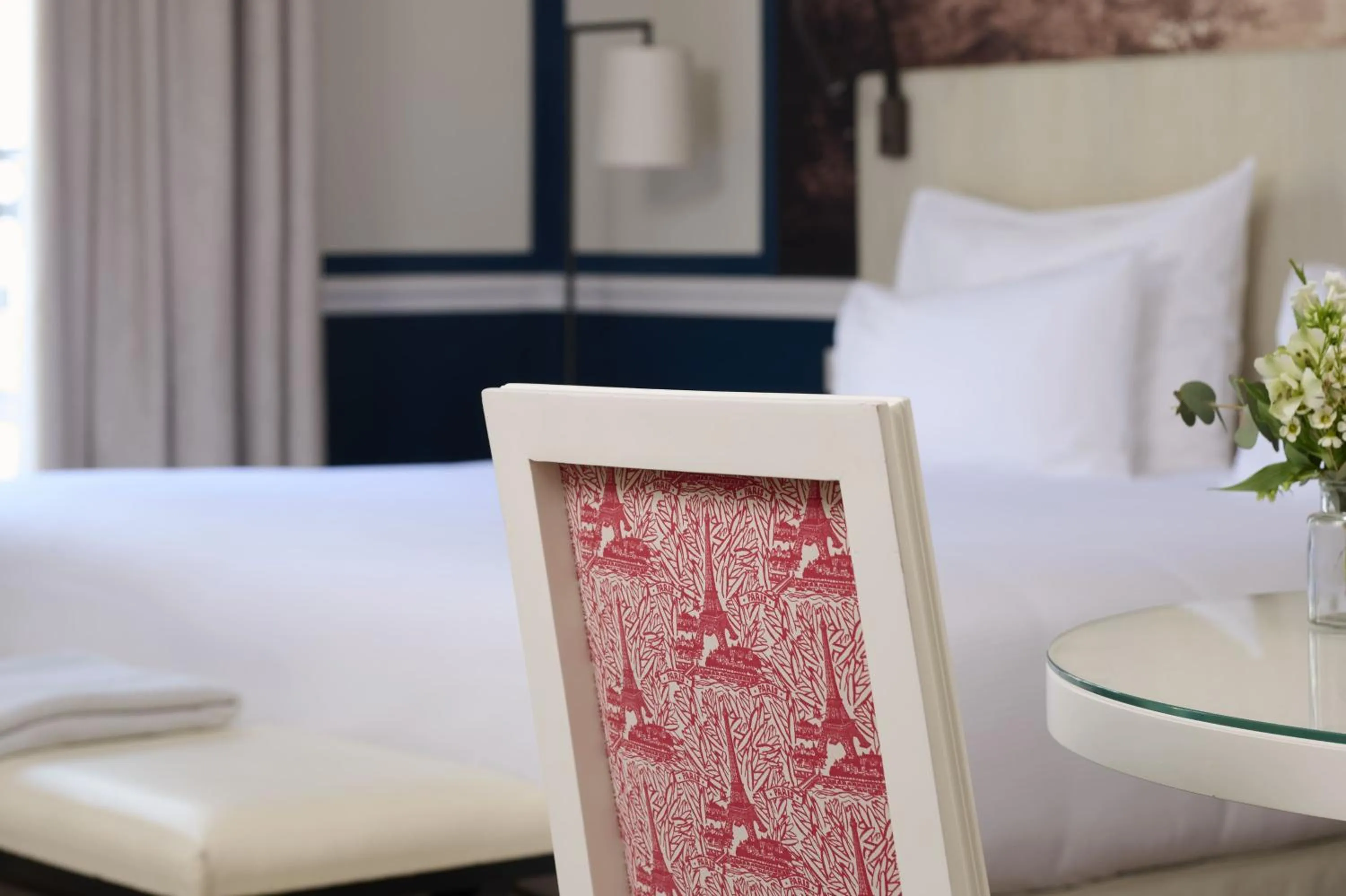 Bed in Fraser Suites Le Claridge Champs-Elysées