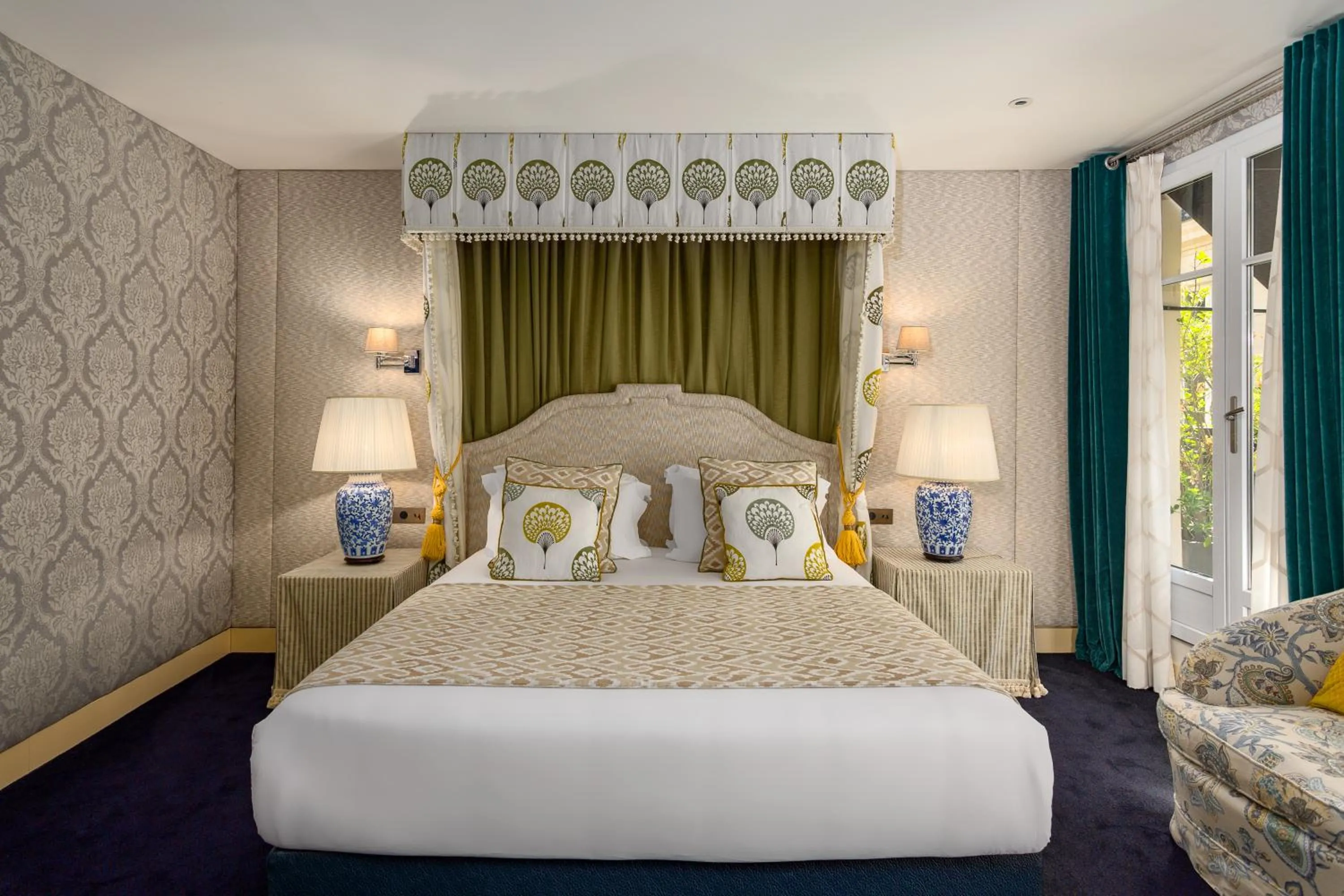 Bed in Chalgrin Boutique Hotel