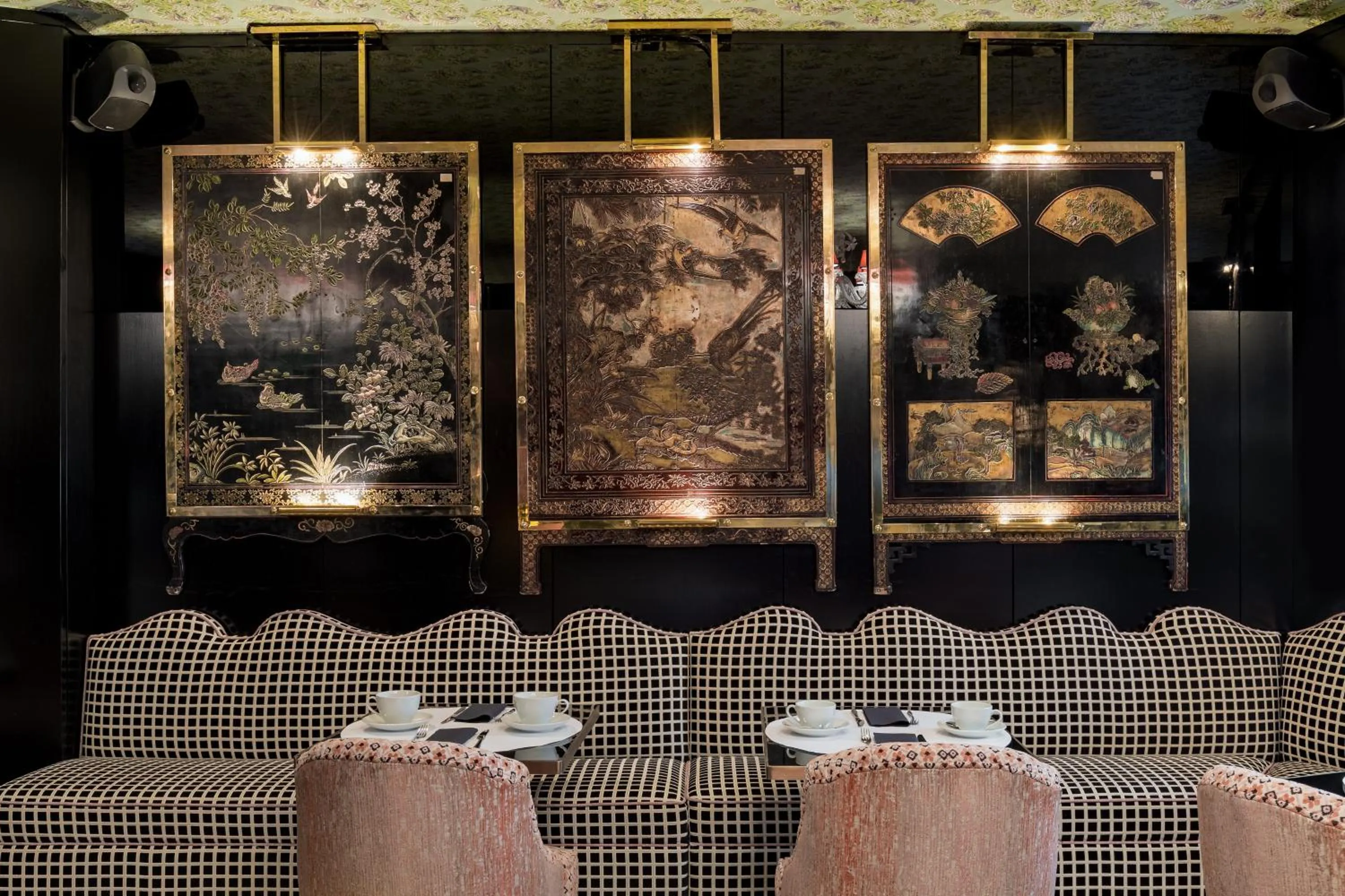 Restaurant/places to eat in Chalgrin Boutique Hotel