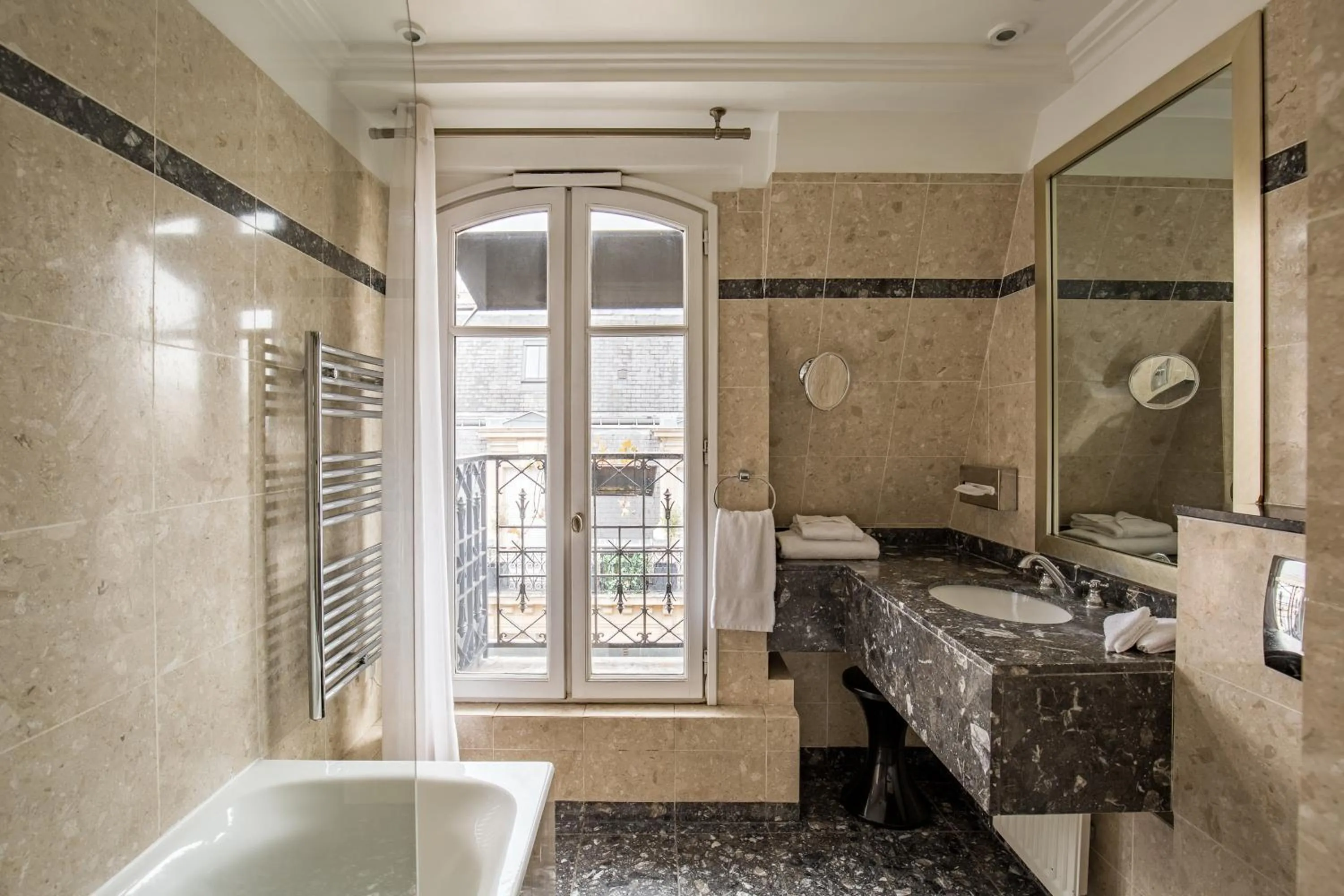 Bathroom in Chalgrin Boutique Hotel