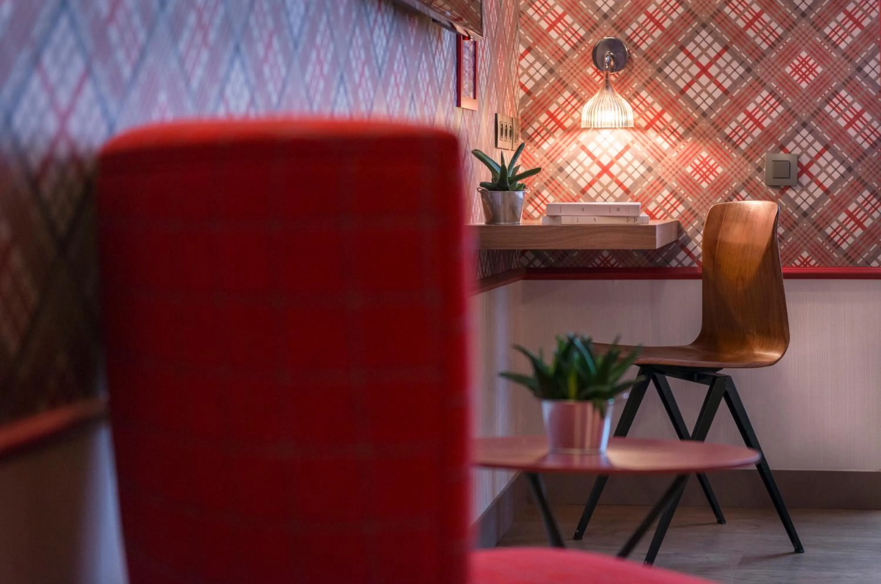 Seating area in Hotel Boris V. by Happyculture