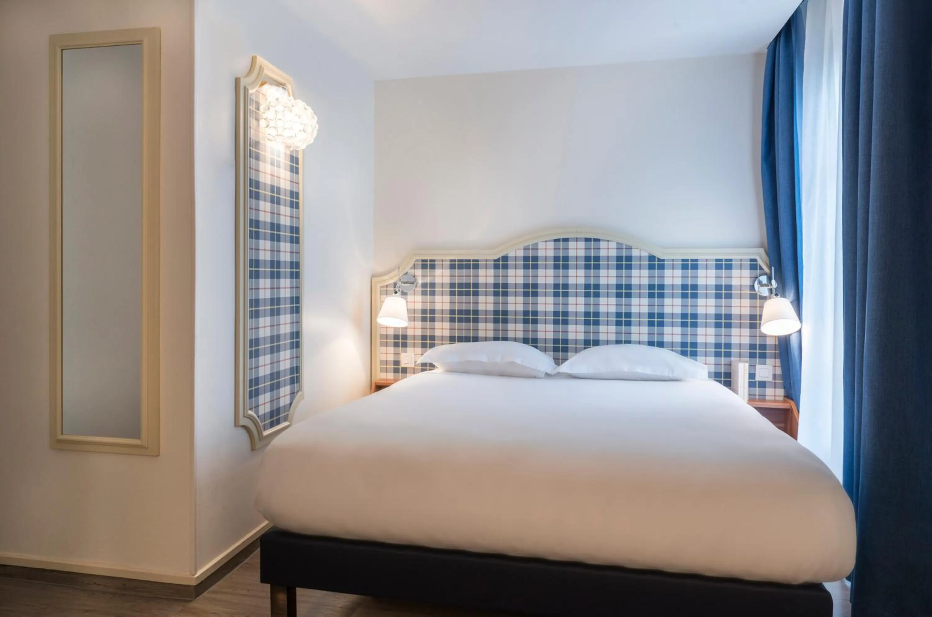 Bed in Hotel Boris V. by Happyculture