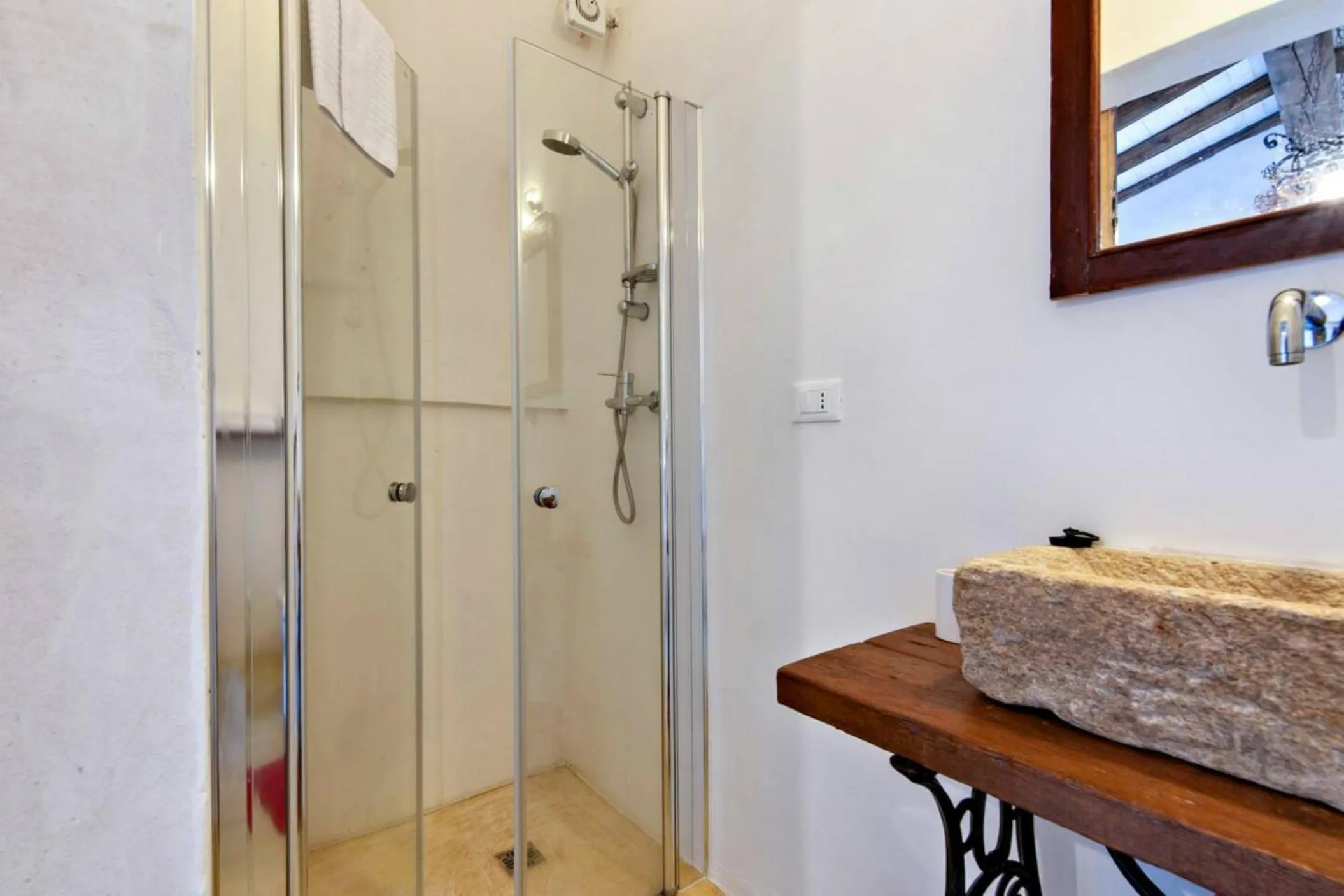 Shower in Casina Solatia