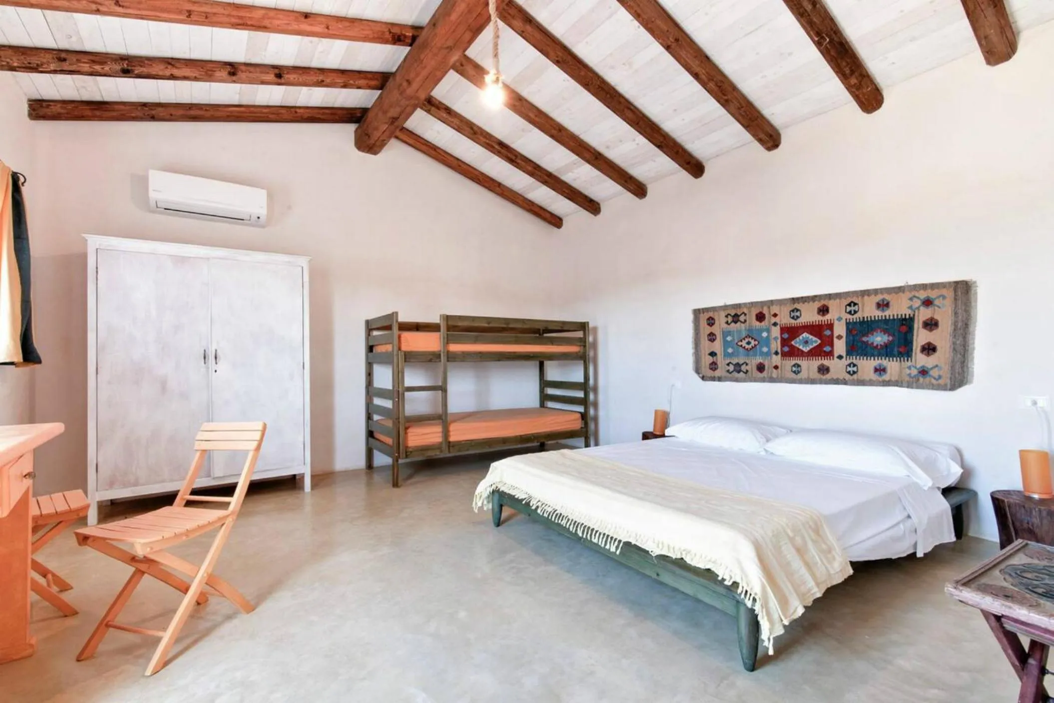 Photo of the whole room in Casina Solatia