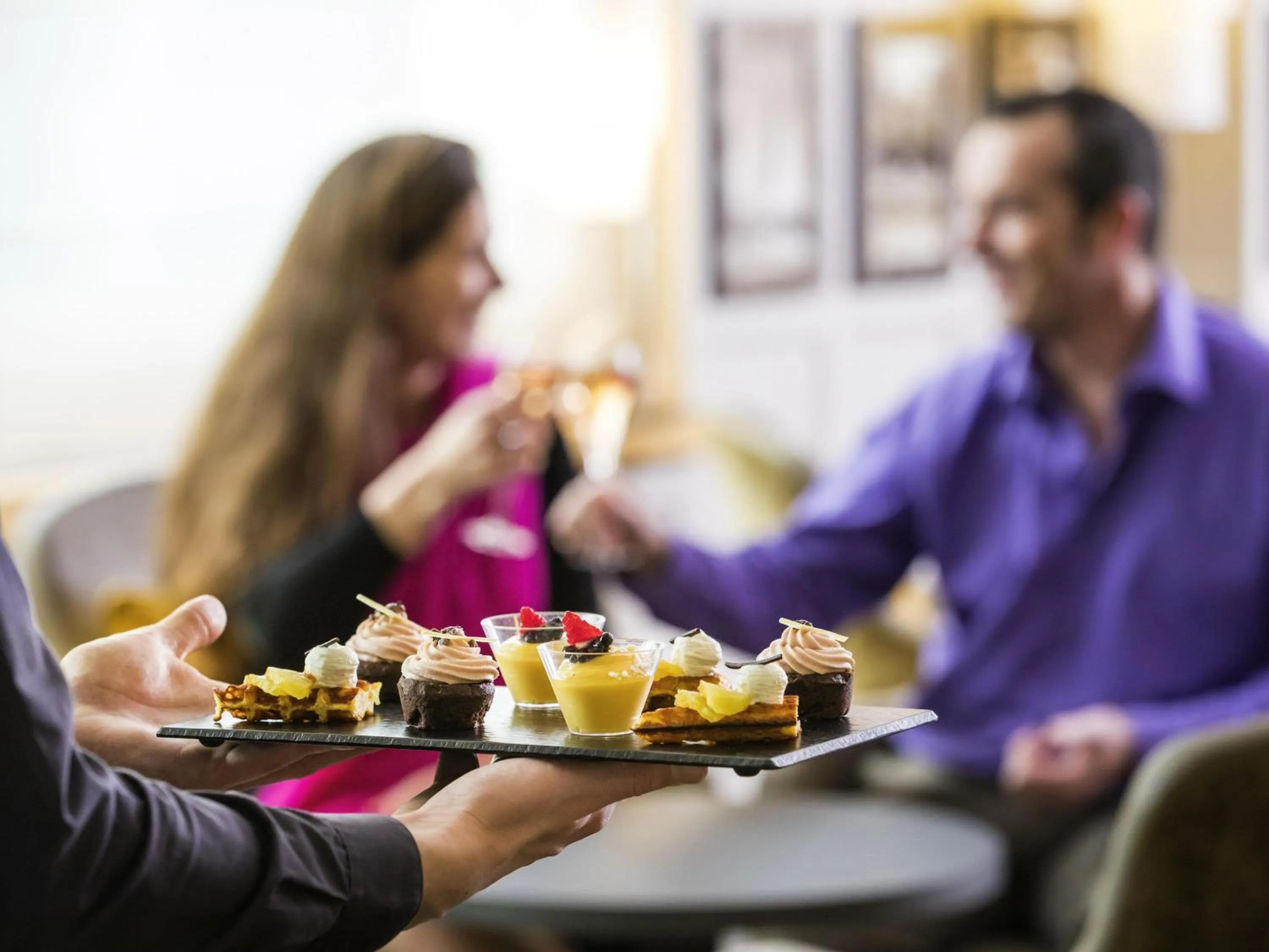 Lounge or bar in Hotel Mercure La Baule Majestic