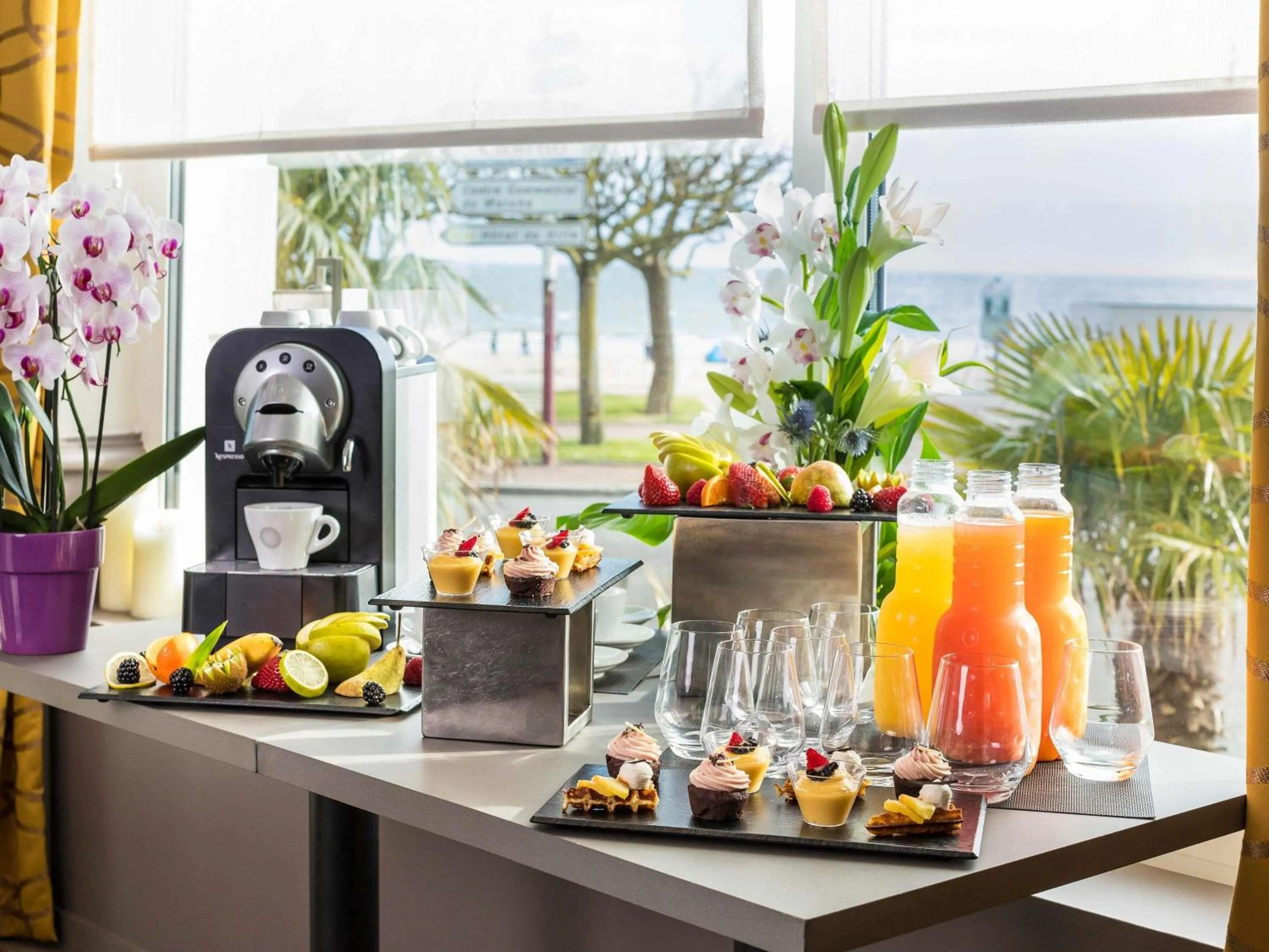 Meeting/conference room in Hotel Mercure La Baule Majestic