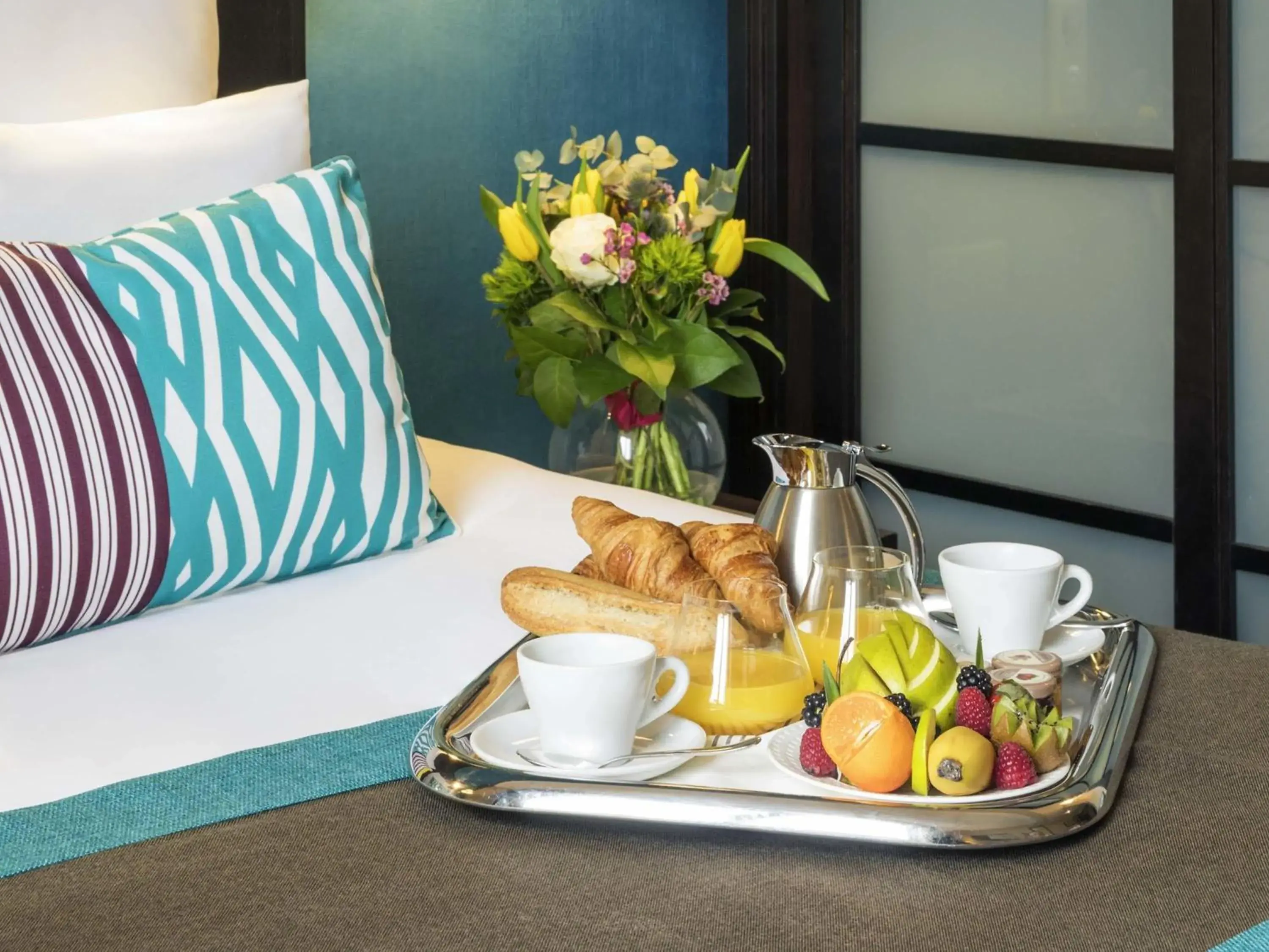 Bedroom in Hotel Mercure La Baule Majestic Bedroom in Hotel Mercure La Baule Majestic