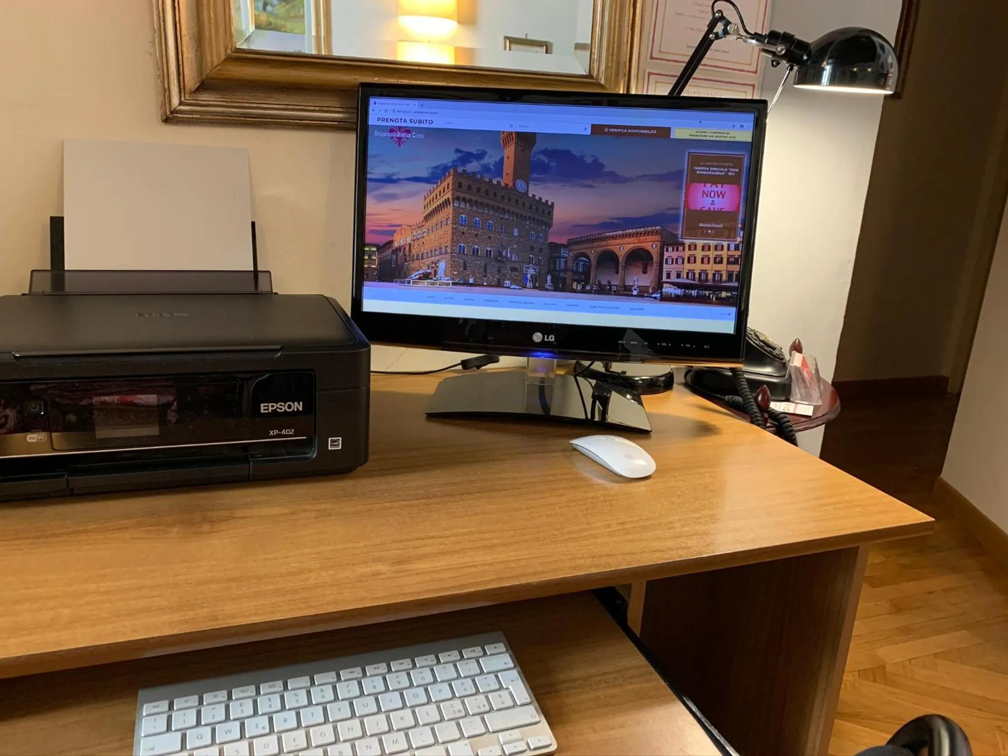 Communal lounge/ TV room in Soggiorno Antica Torre