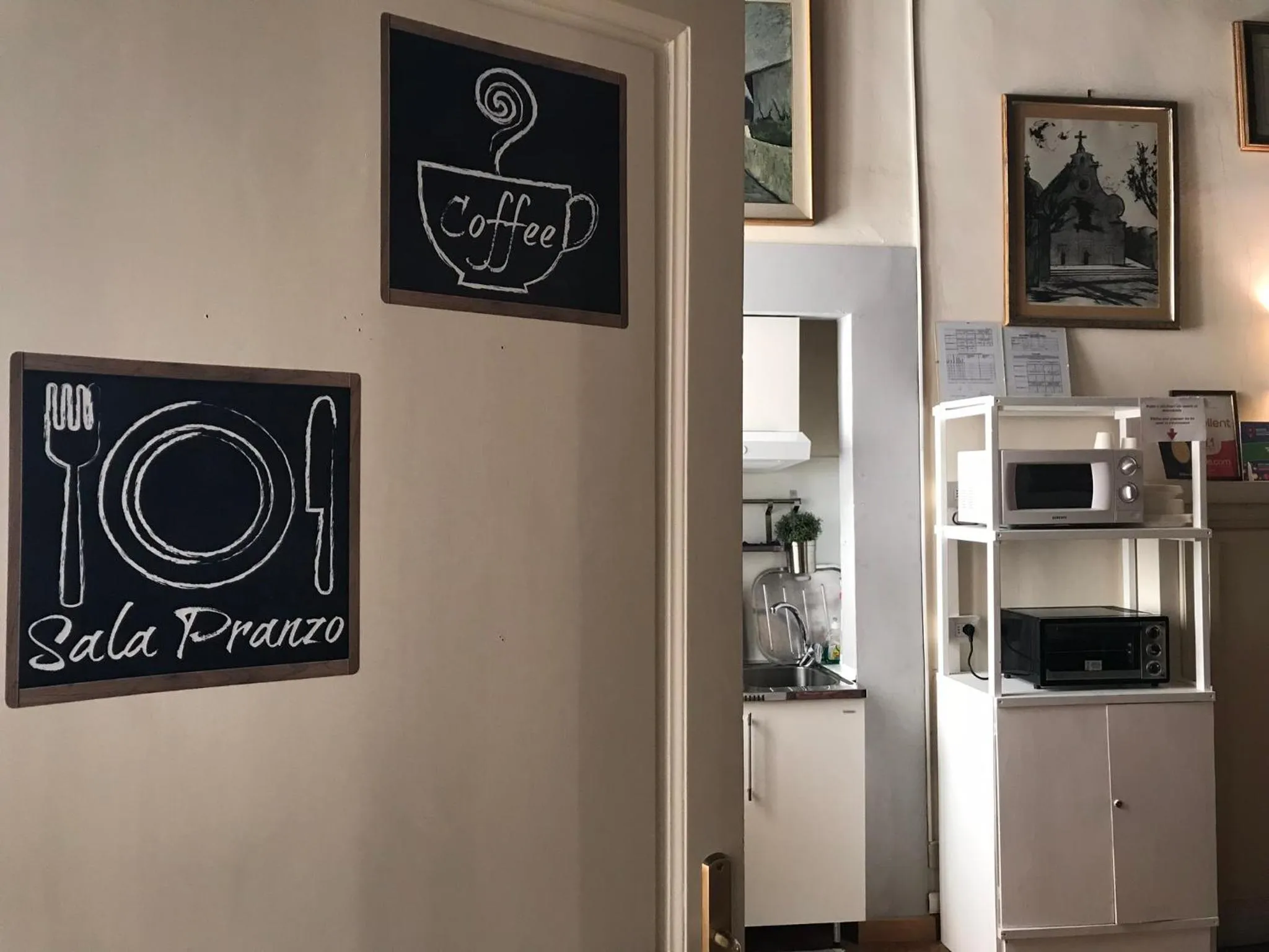 Communal lounge/ TV room in Soggiorno Antica Torre