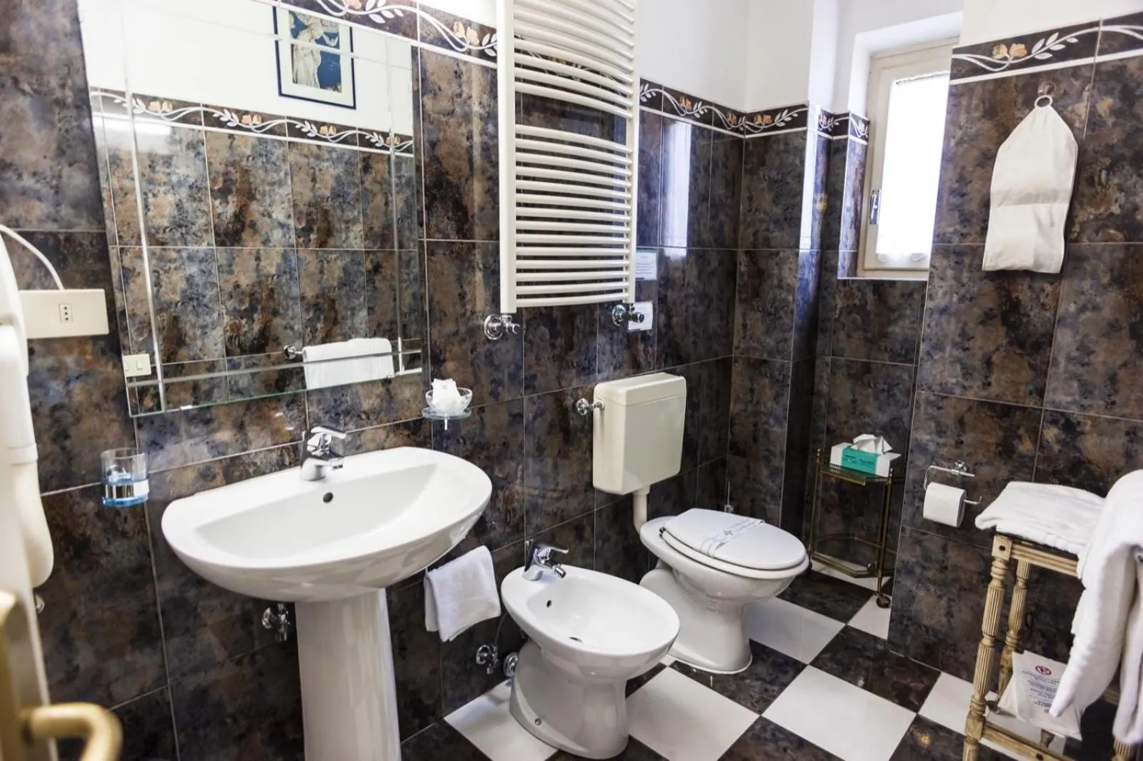 Shower in Soggiorno Antica Torre