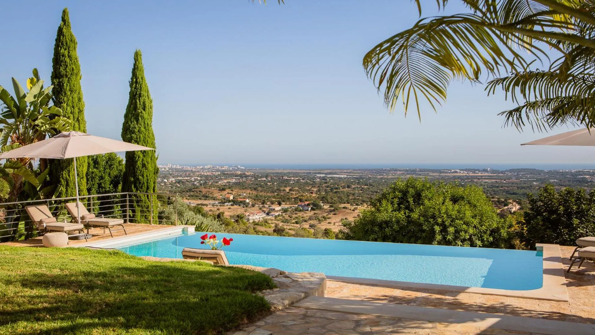 Swimming pool in Villa Mebahel - Boliqueime