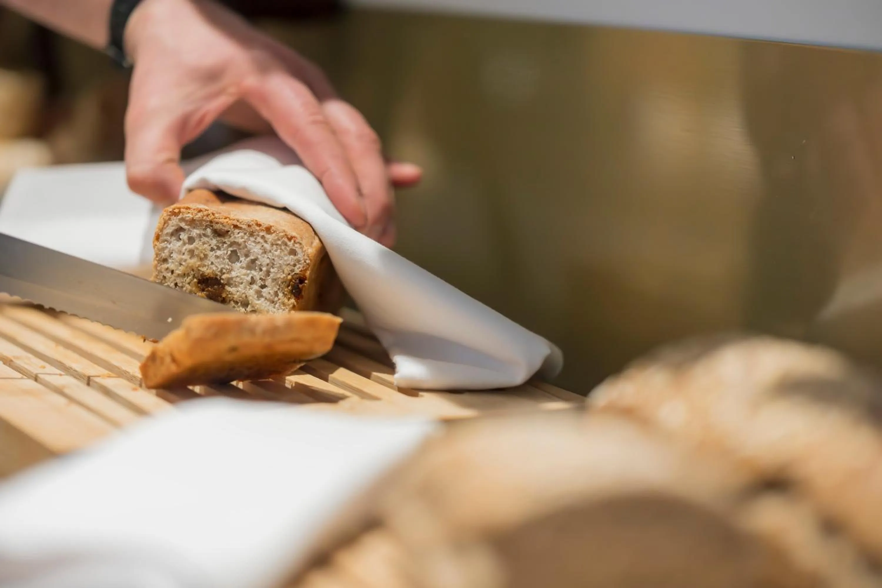 Breakfast in Hôtel du Parc Thionville Centre