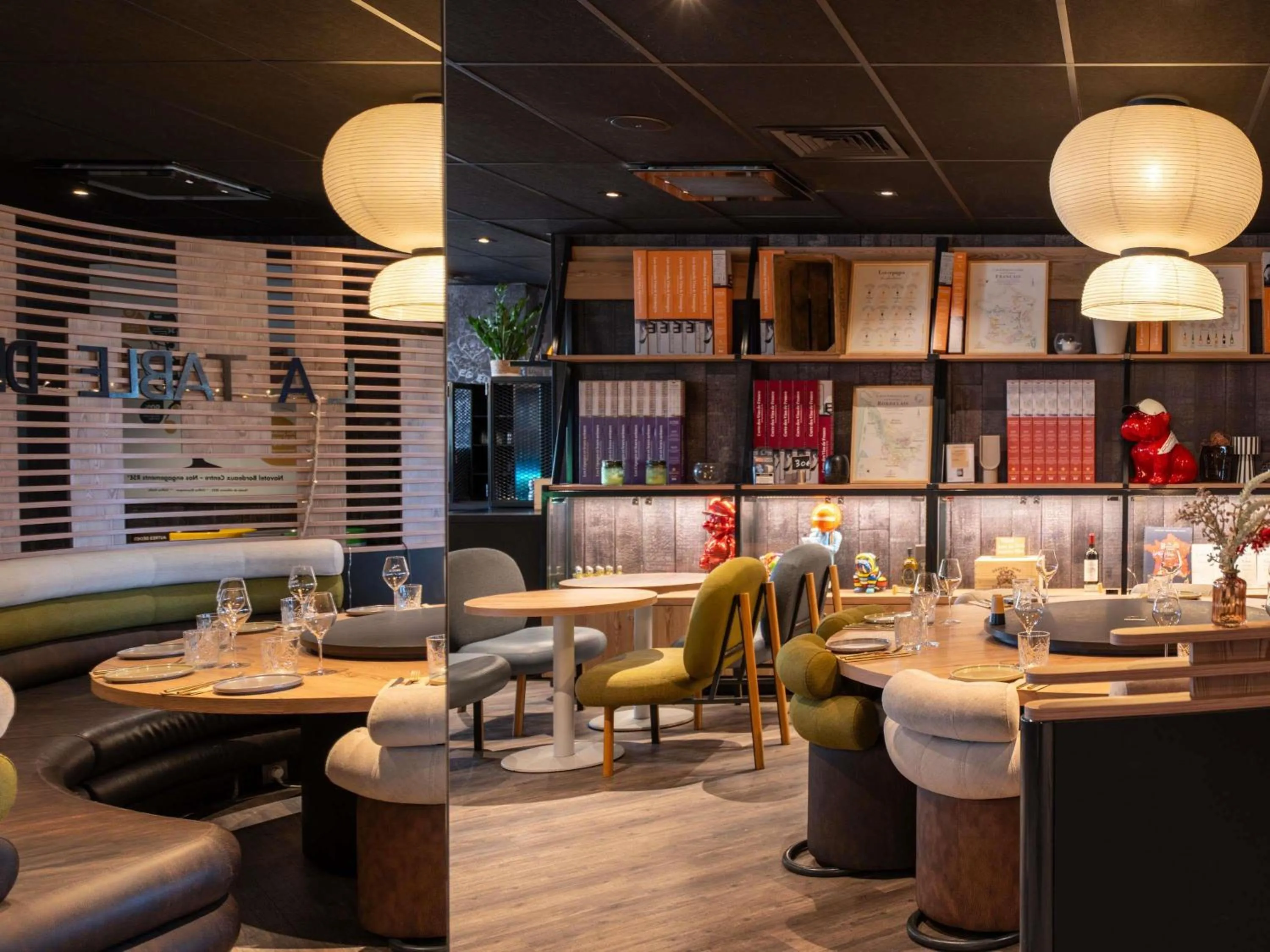 Lounge or bar in Novotel Bordeaux Centre Ville