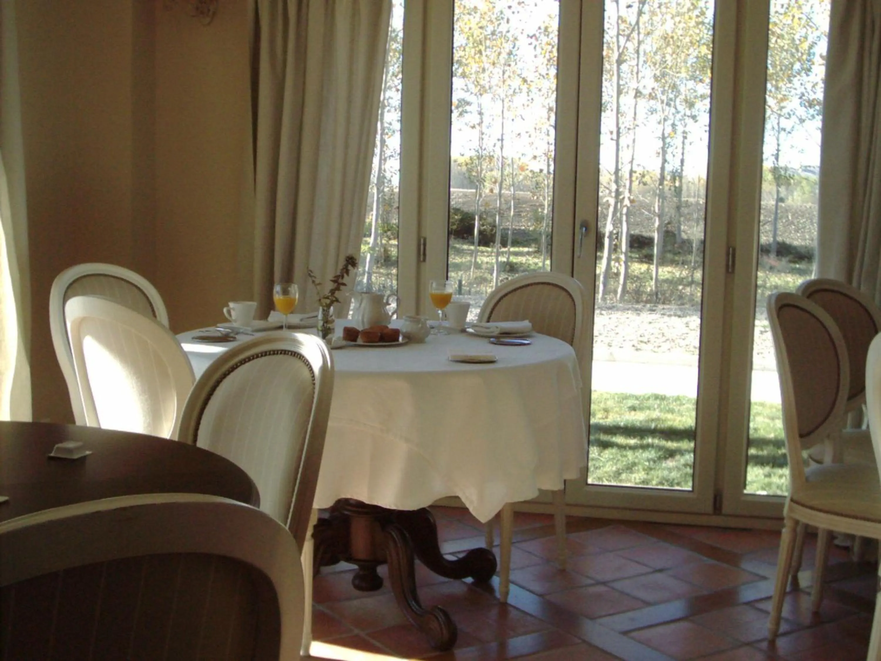 Restaurant/places to eat in Hotel Santa Coloma del Camino