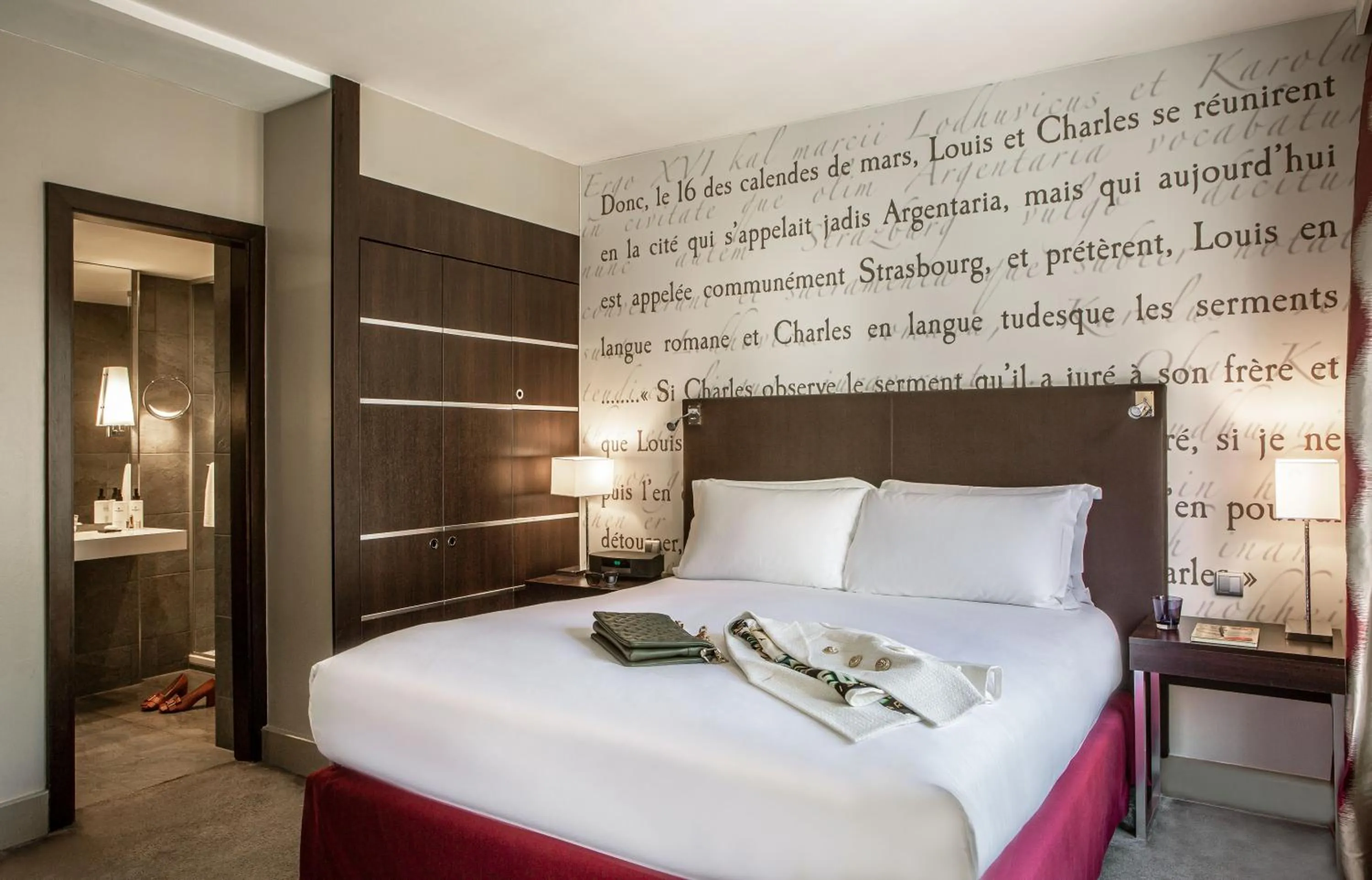 Bed in Sofitel Strasbourg Grande Ile