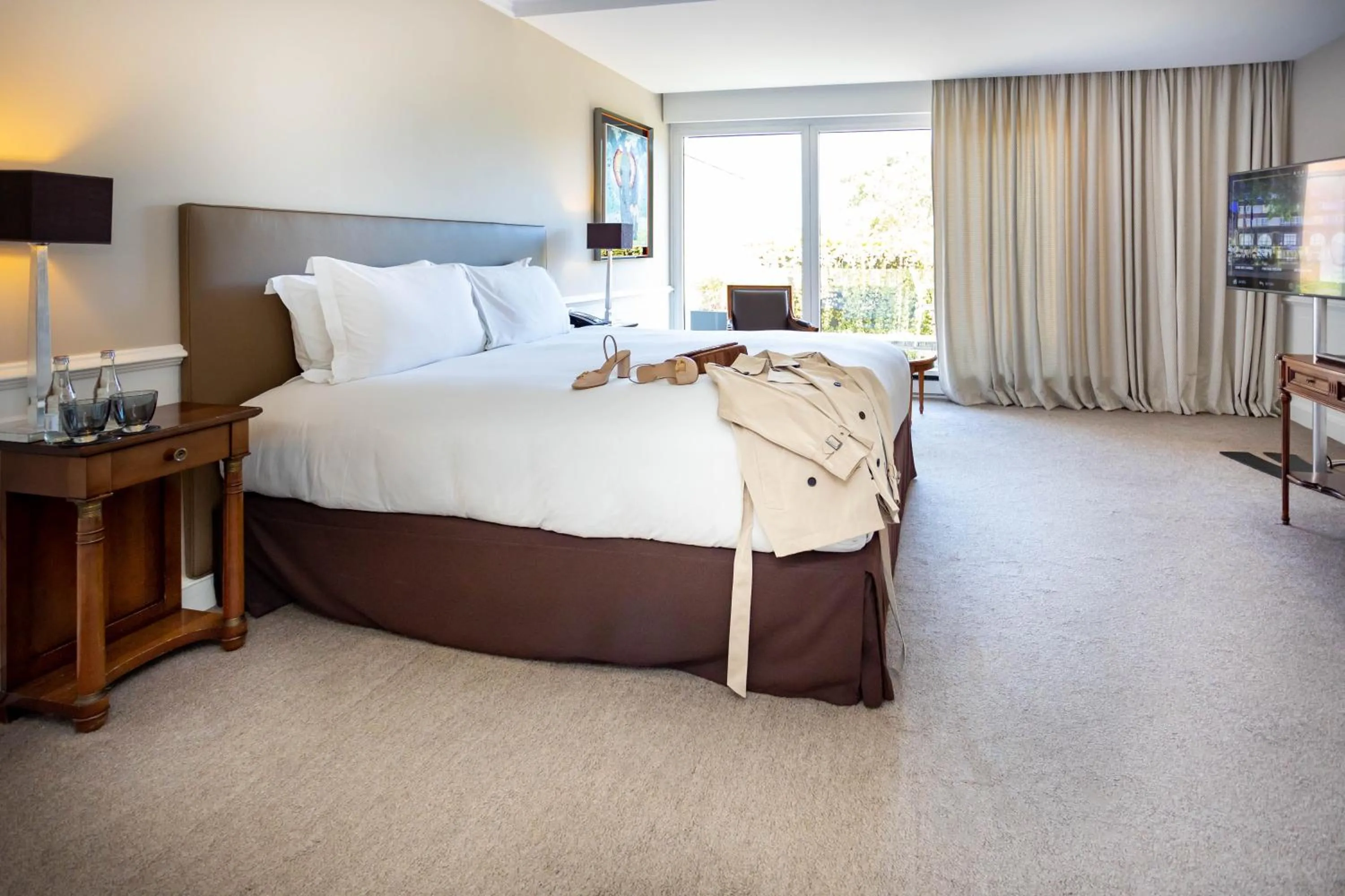 Photo of the whole room, Bed in Sofitel Strasbourg Grande Ile