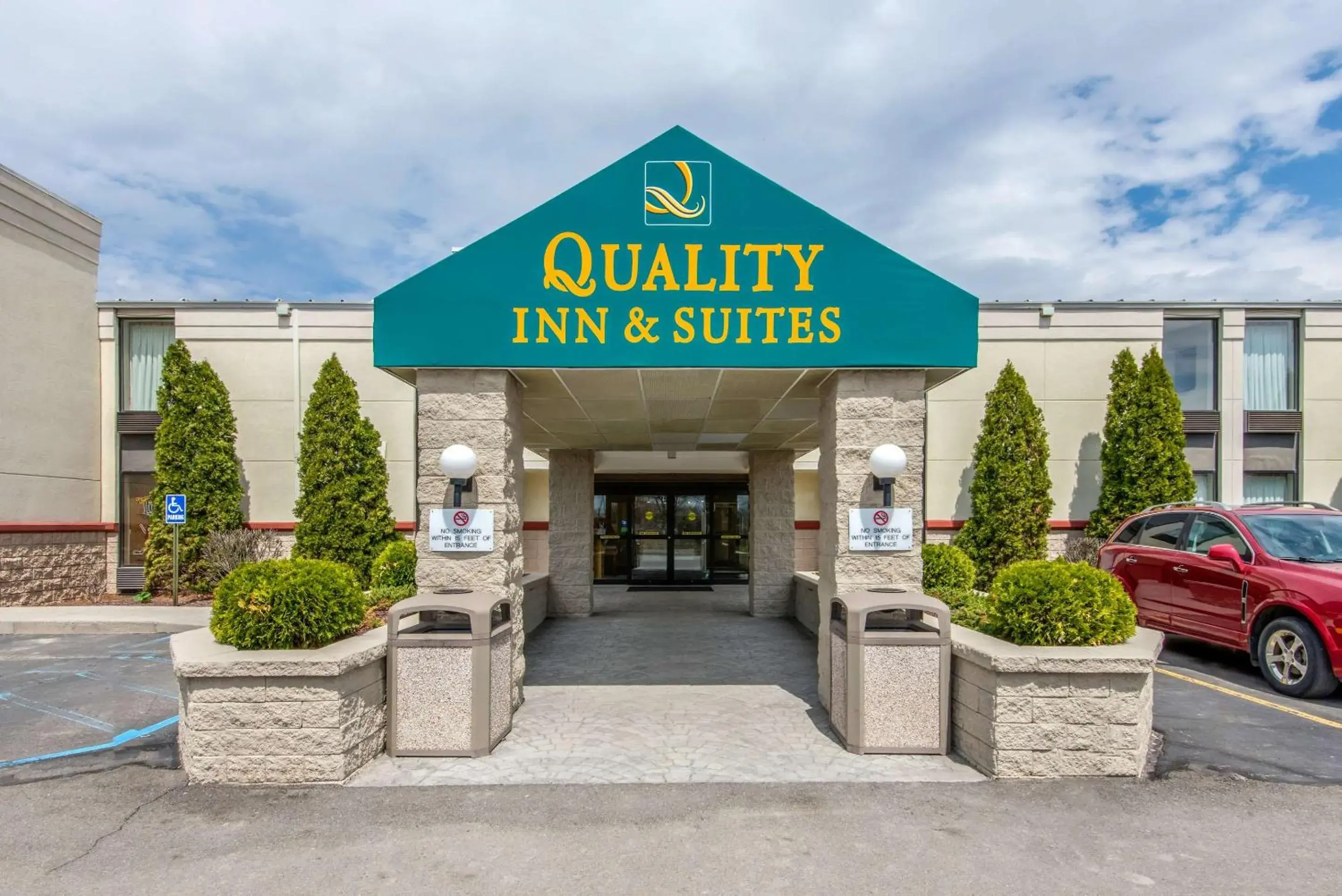 Property building in Quality Inn & Suites Property building in Quality Inn & Suites