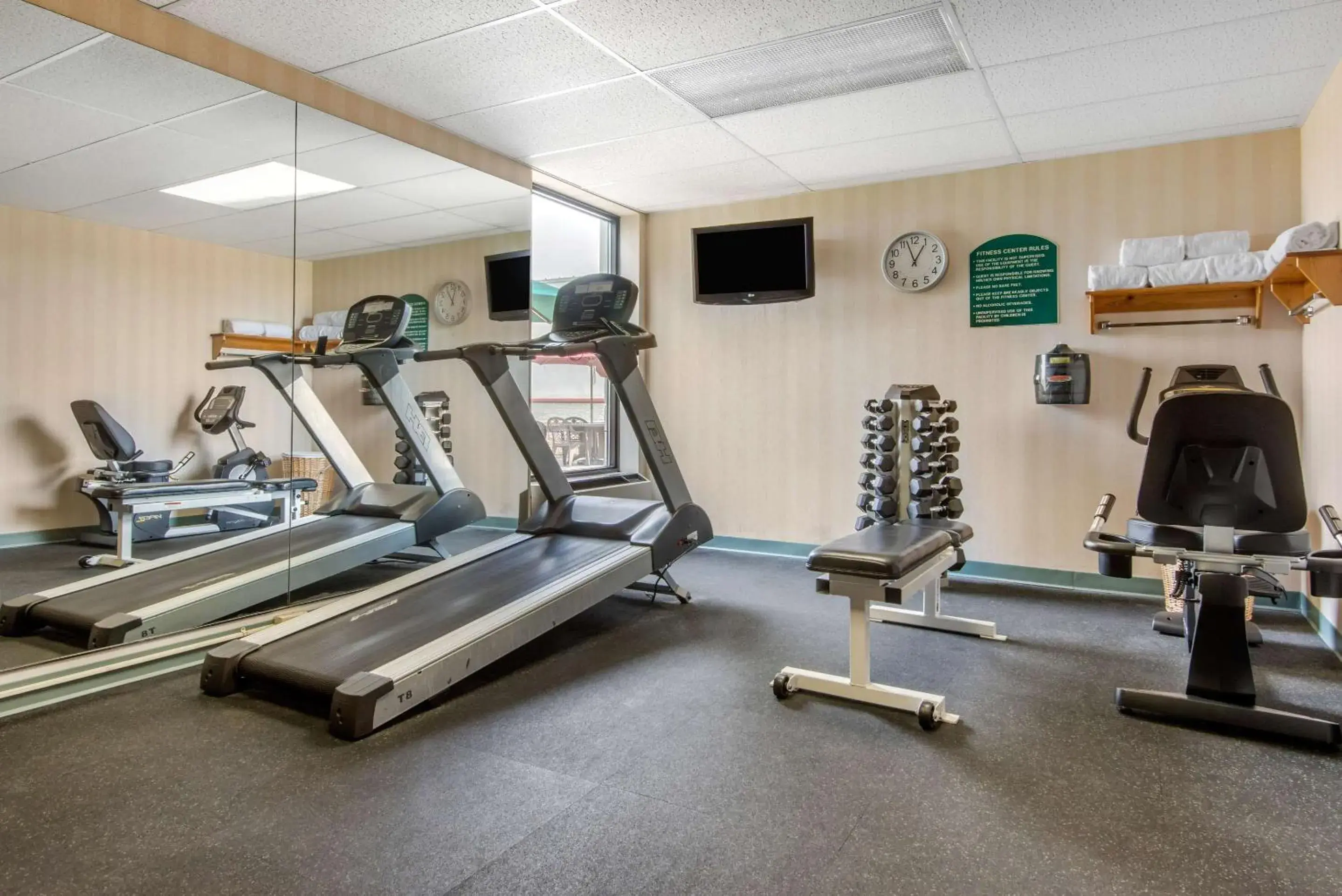 Fitness centre/facilities in Quality Inn & Suites Fitness centre/facilities in Quality Inn & Suites