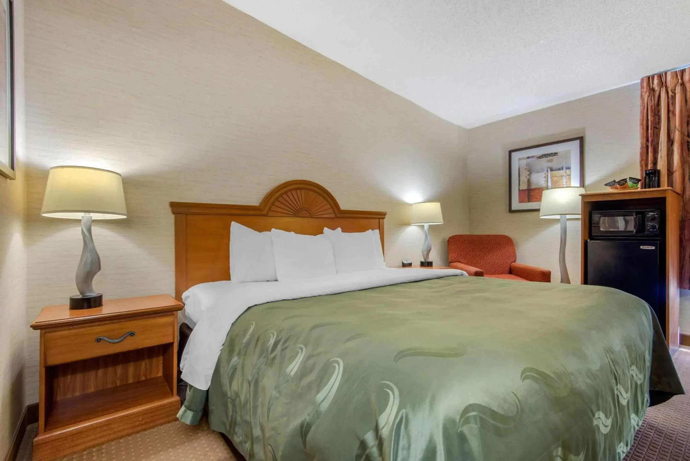 Bedroom, Bed in Quality Inn & Suites Bedroom, Bed in Quality Inn & Suites