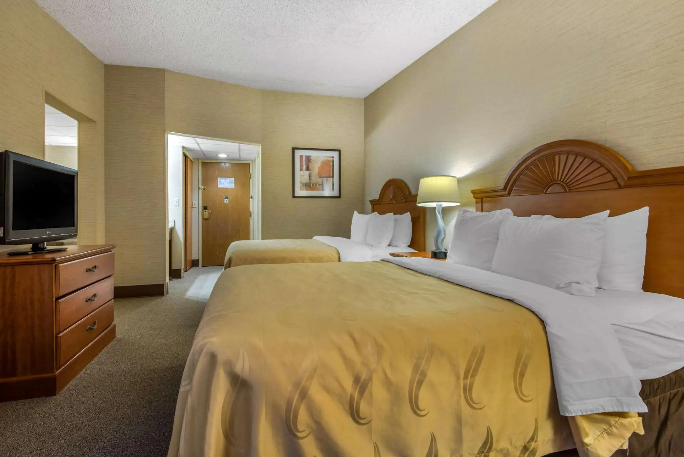 Bedroom, Bed in Quality Inn & Suites Bedroom, Bed in Quality Inn & Suites
