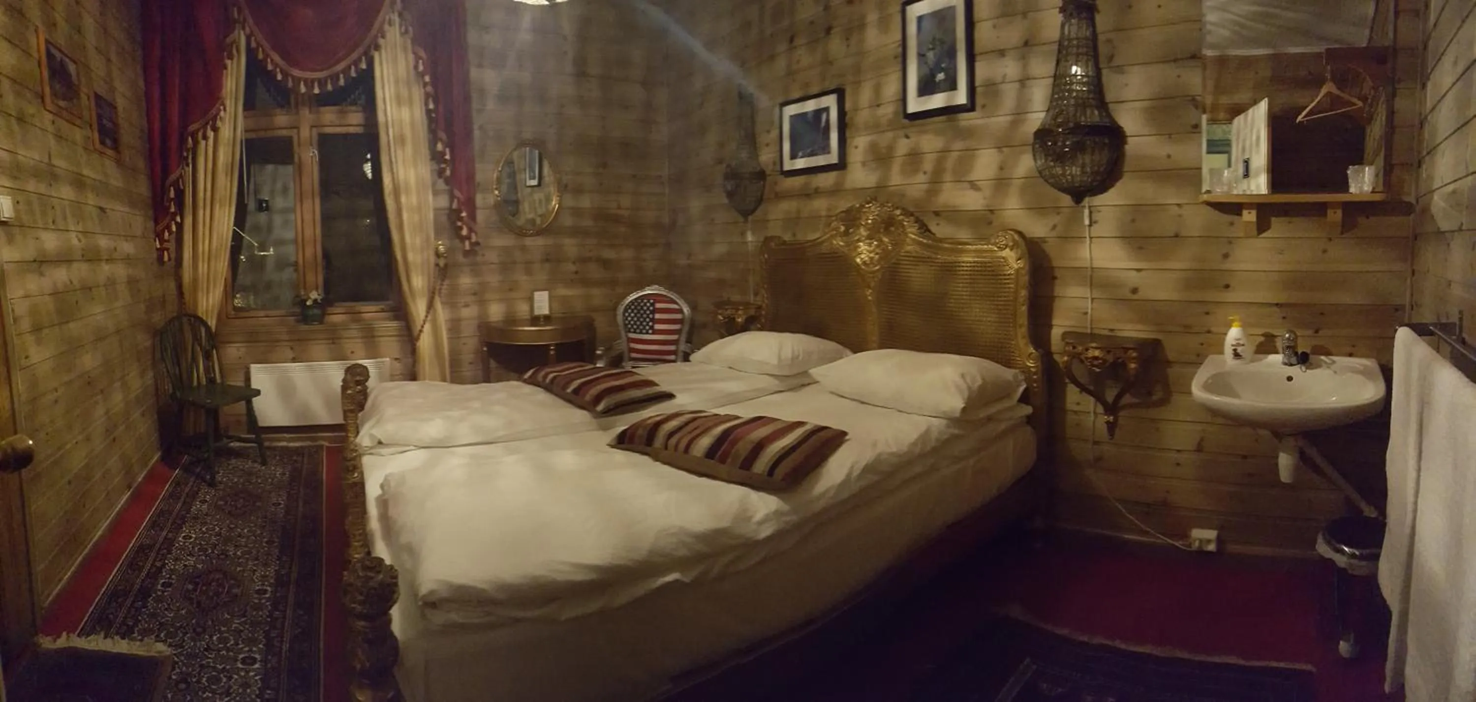 BBQ facilities, Bed in Eidfjord Gjestgiveri