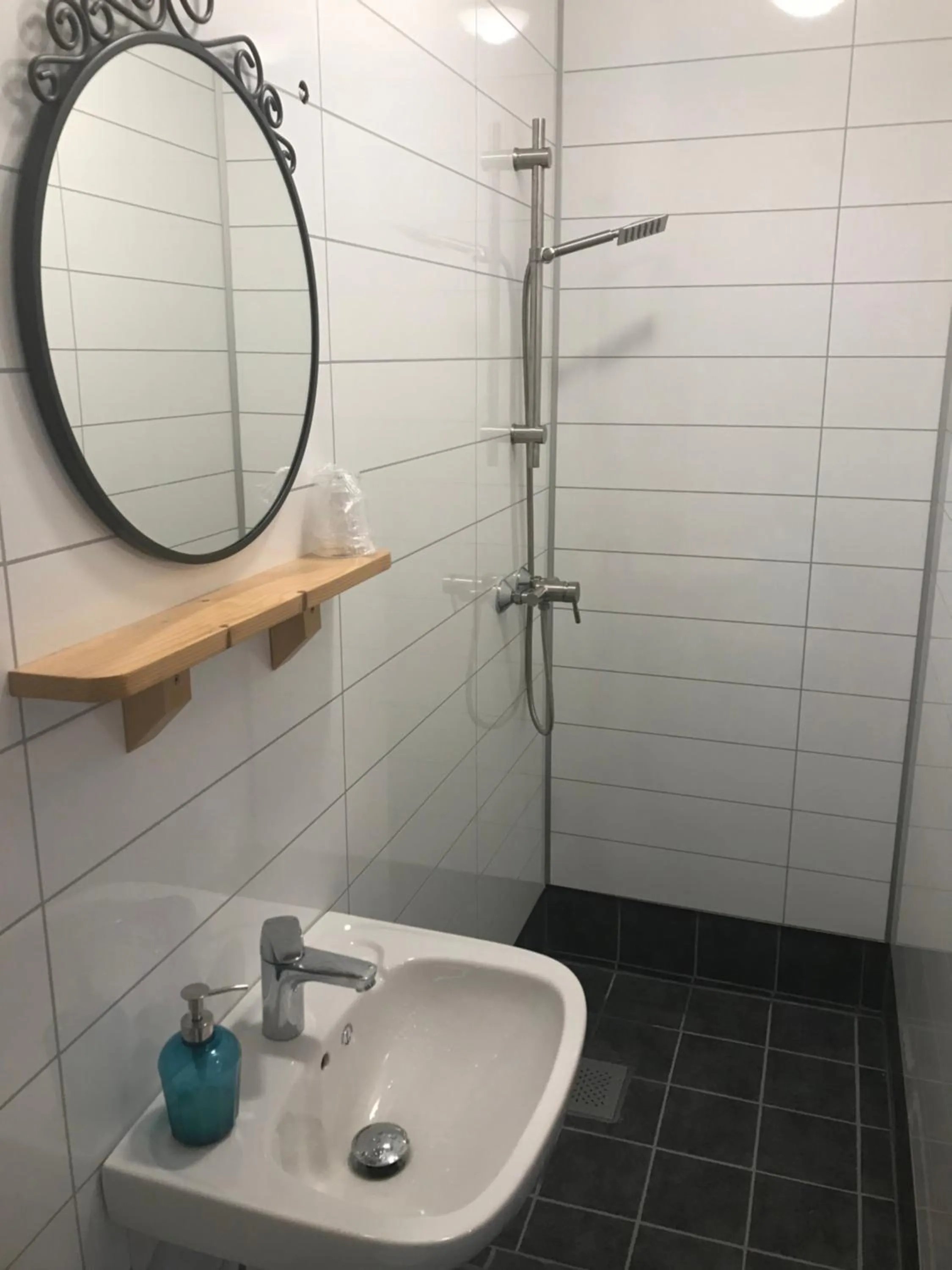 Shower in Eidfjord Gjestgiveri