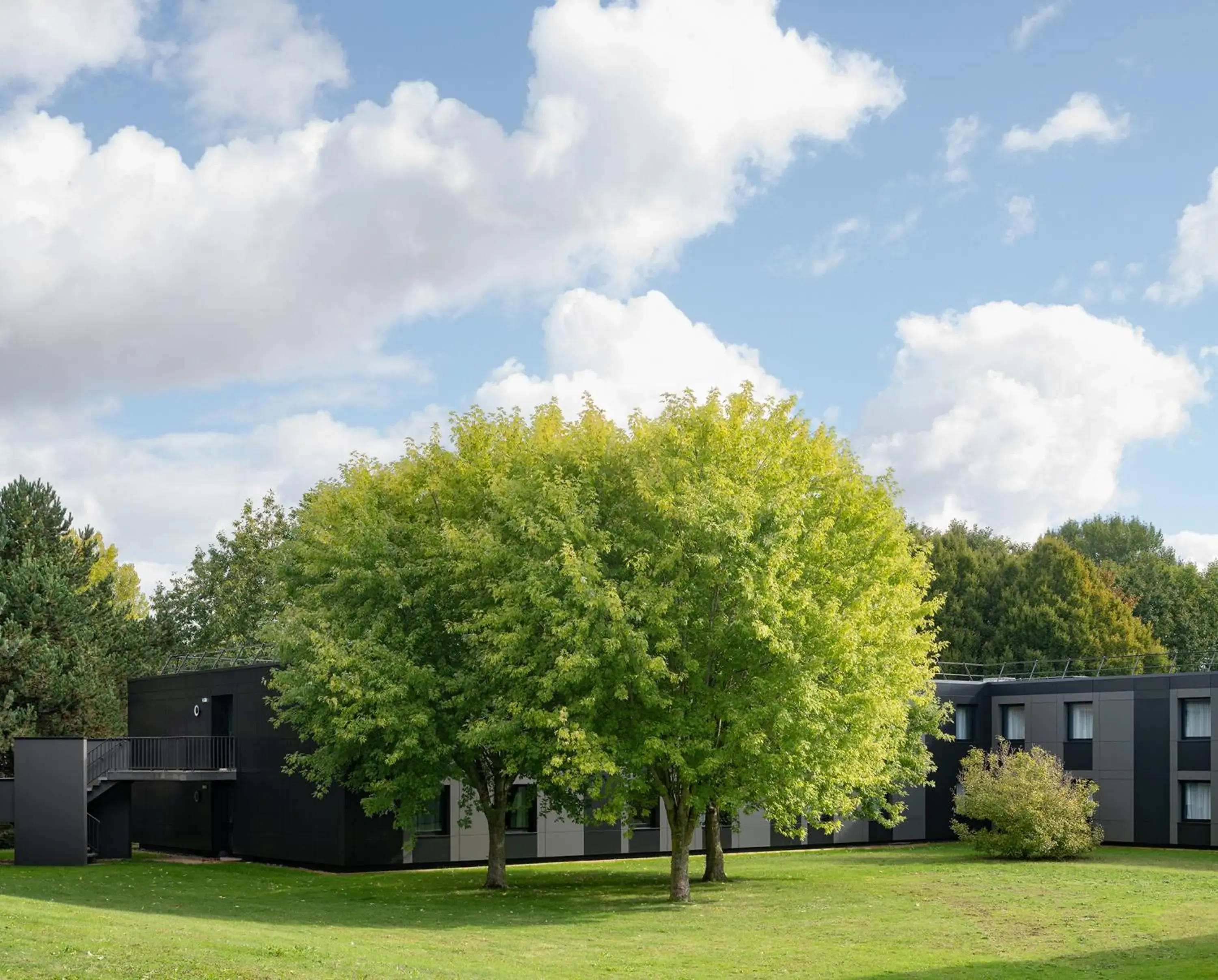 Property building in Mercure Caen Cote De Nacre Property building in Mercure Caen Cote De Nacre