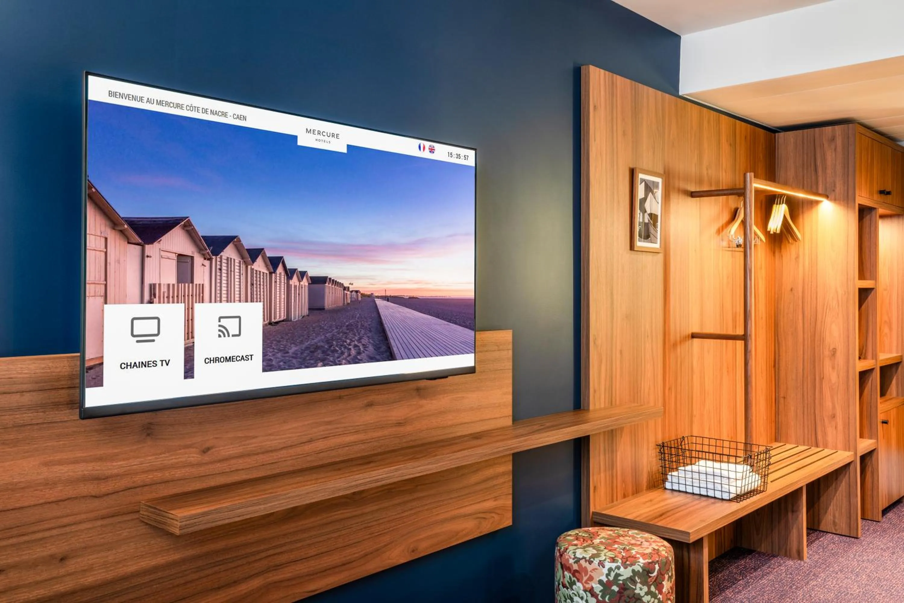 TV and multimedia in Mercure Caen Cote De Nacre