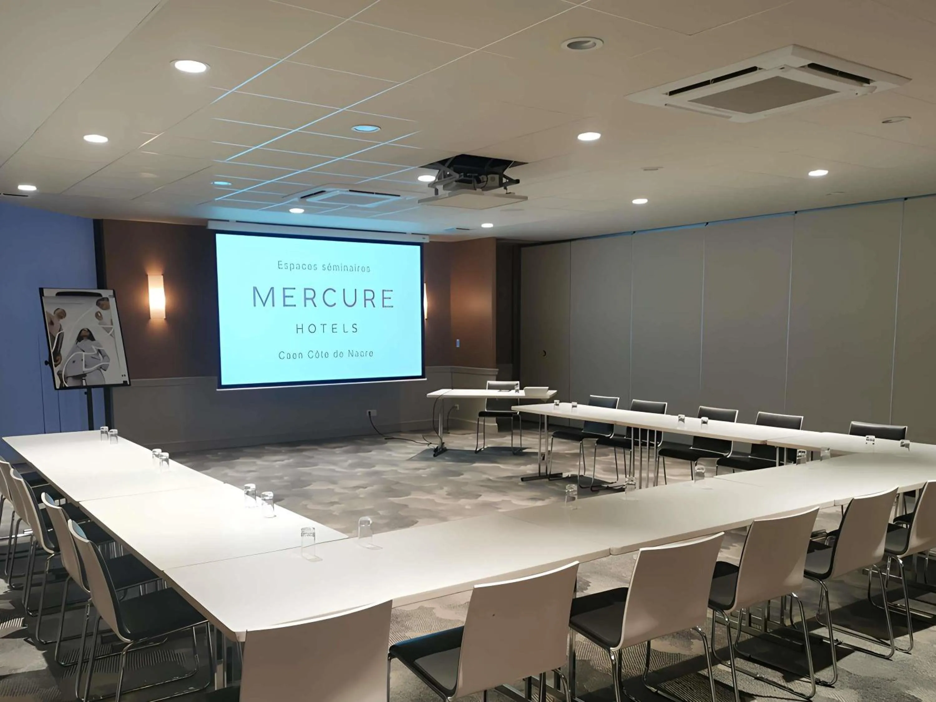 Meeting/conference room in Mercure Caen Cote De Nacre