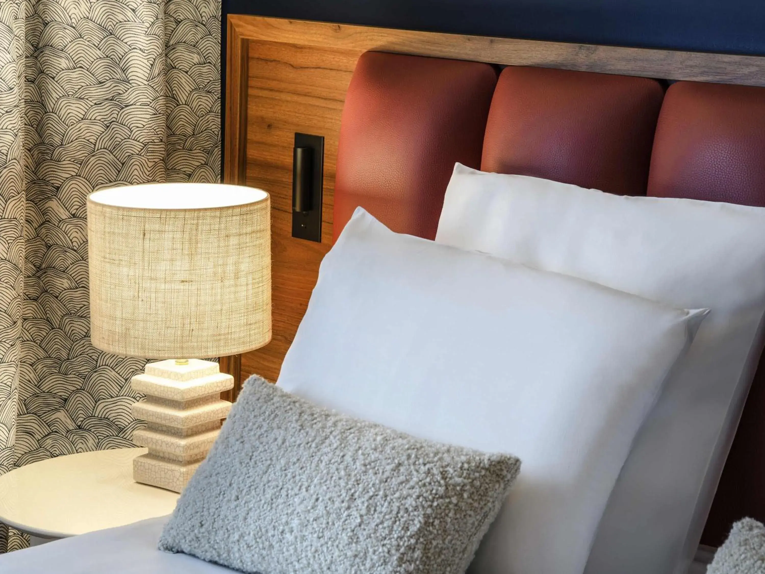 Bedroom, Bed in Mercure Caen Cote De Nacre Bedroom, Bed in Mercure Caen Cote De Nacre