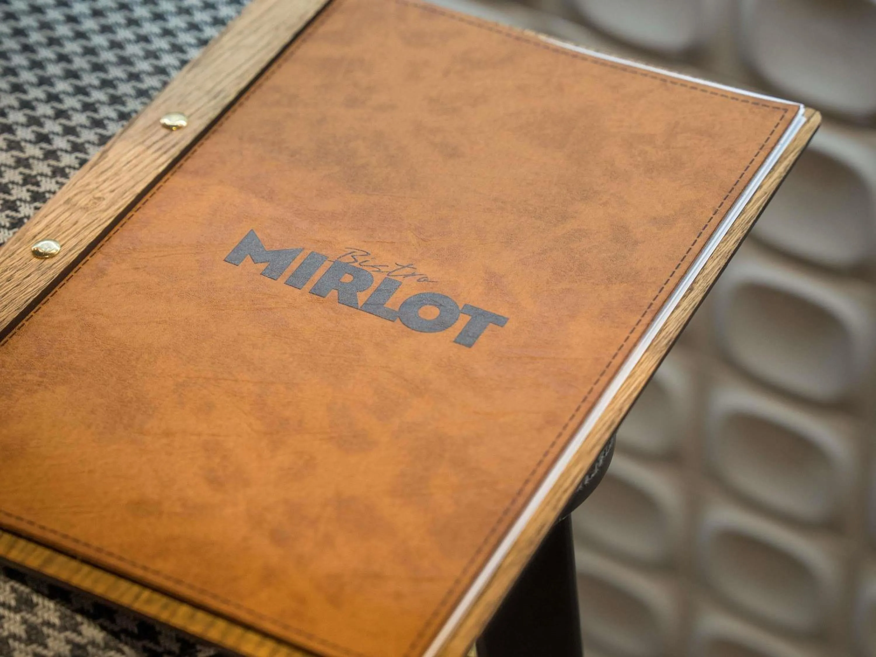 Restaurant/places to eat in Mercure Caen Cote De Nacre