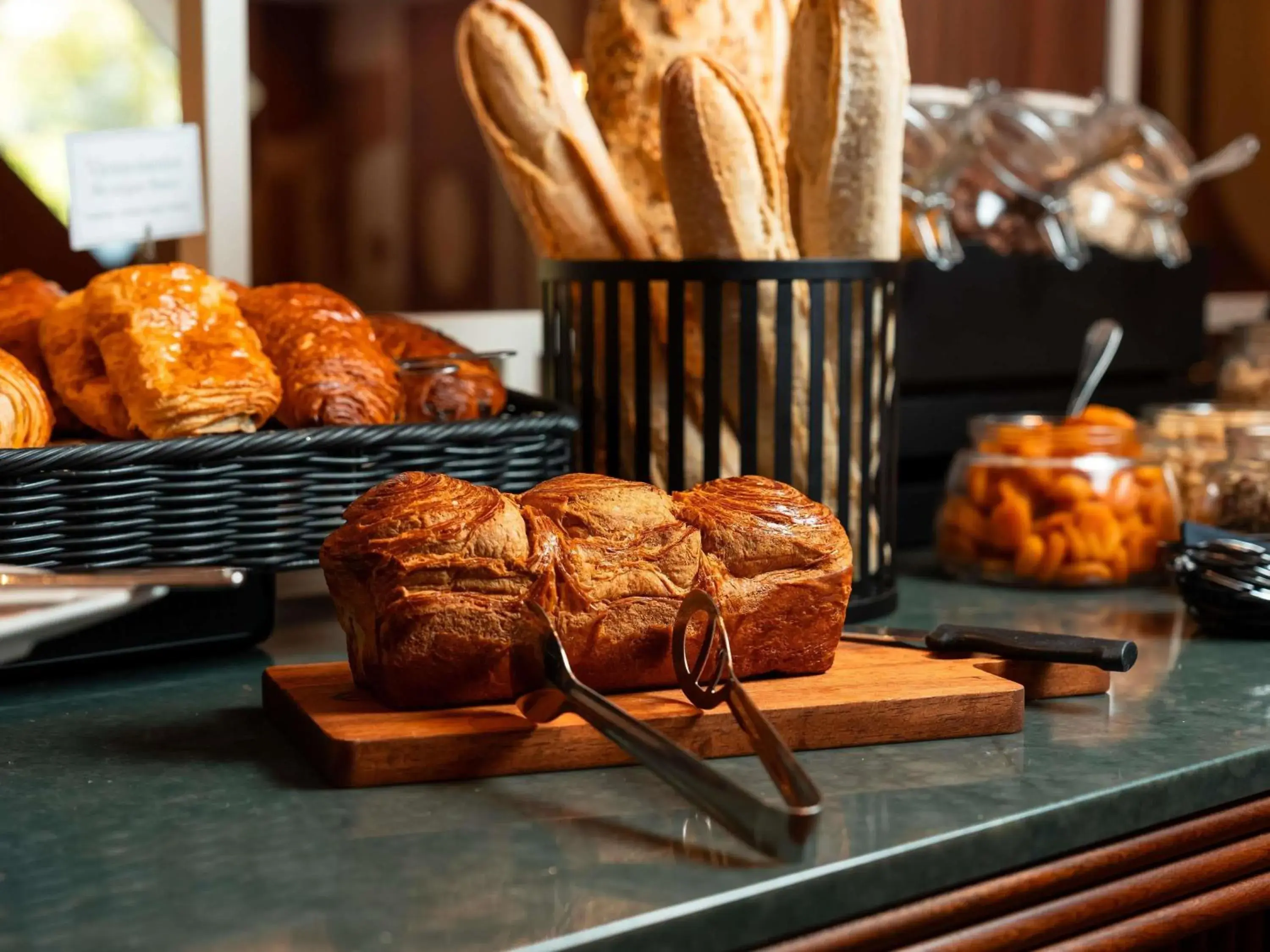 Property building in Mercure Caen Cote De Nacre Property building in Mercure Caen Cote De Nacre