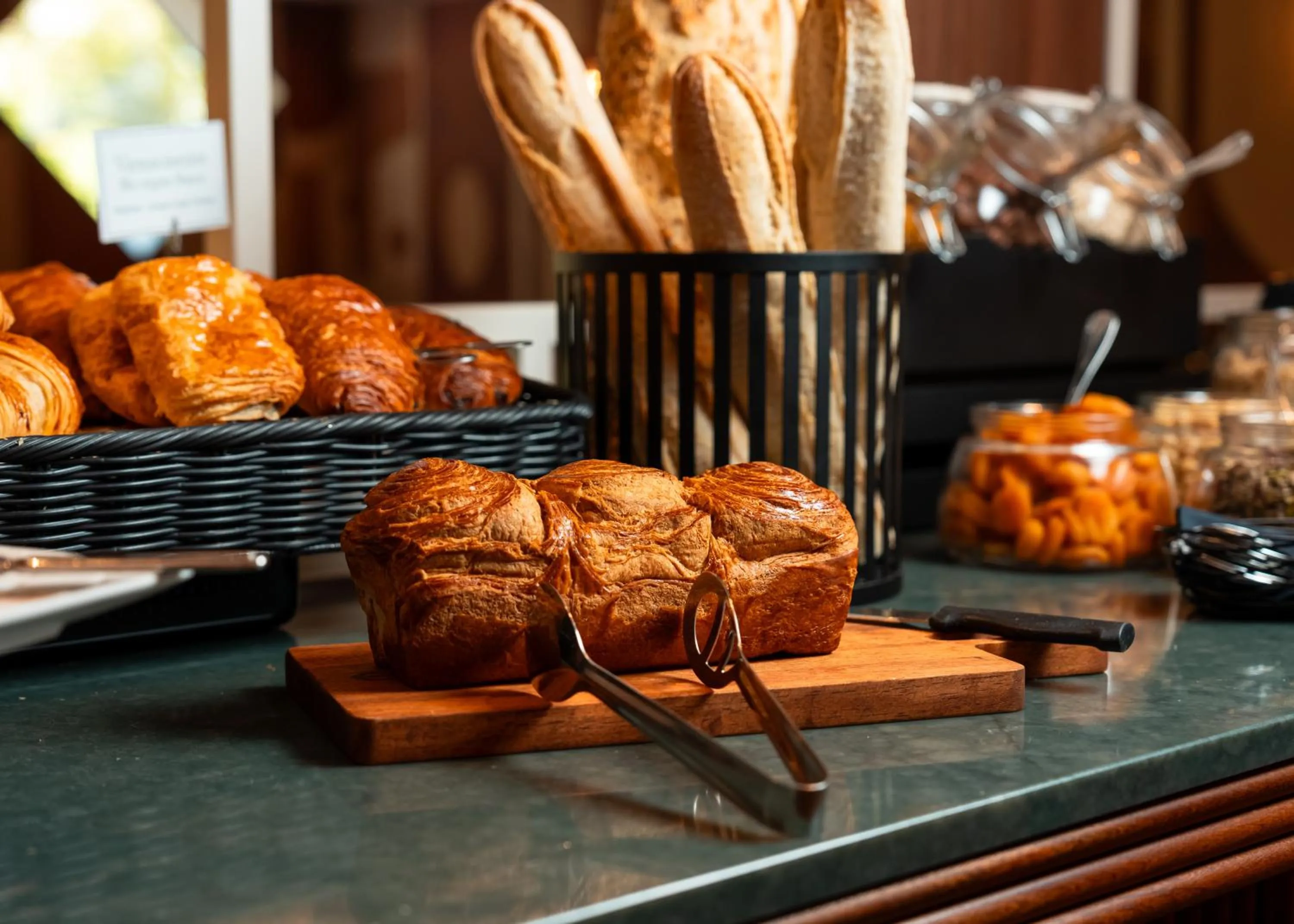 Breakfast in Mercure Caen Cote De Nacre