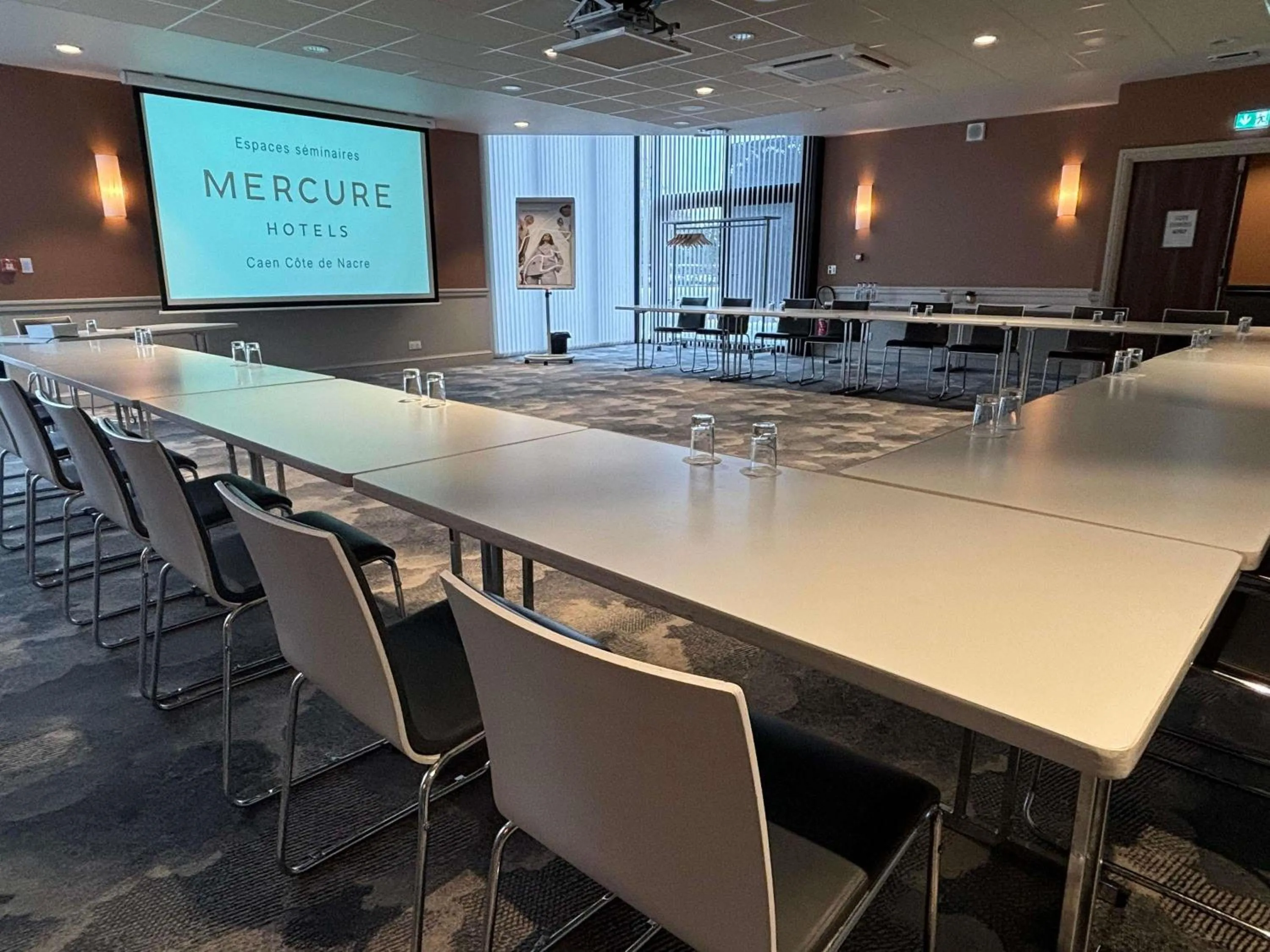 Meeting/conference room in Mercure Caen Cote De Nacre