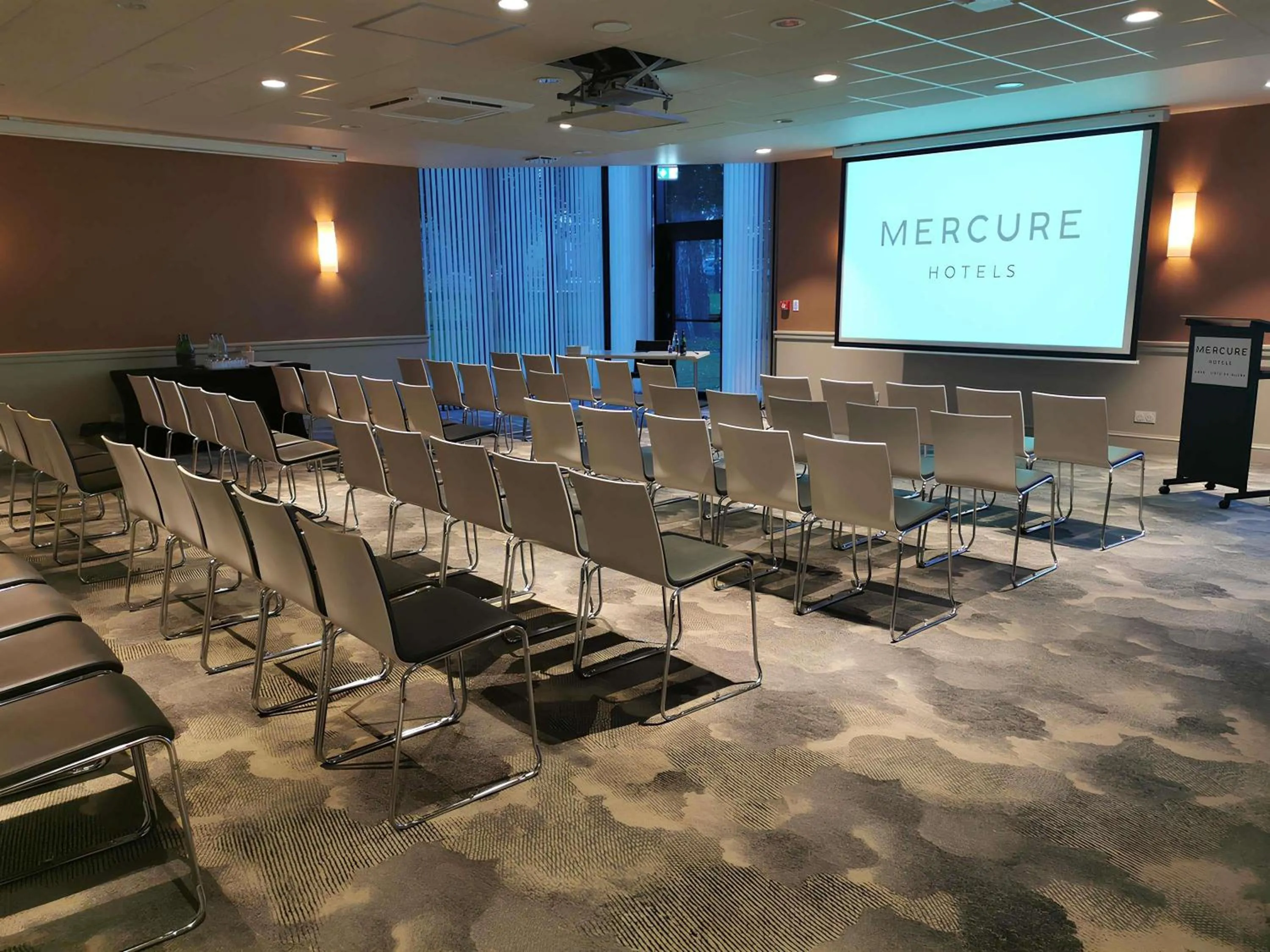 Meeting/conference room in Mercure Caen Cote De Nacre