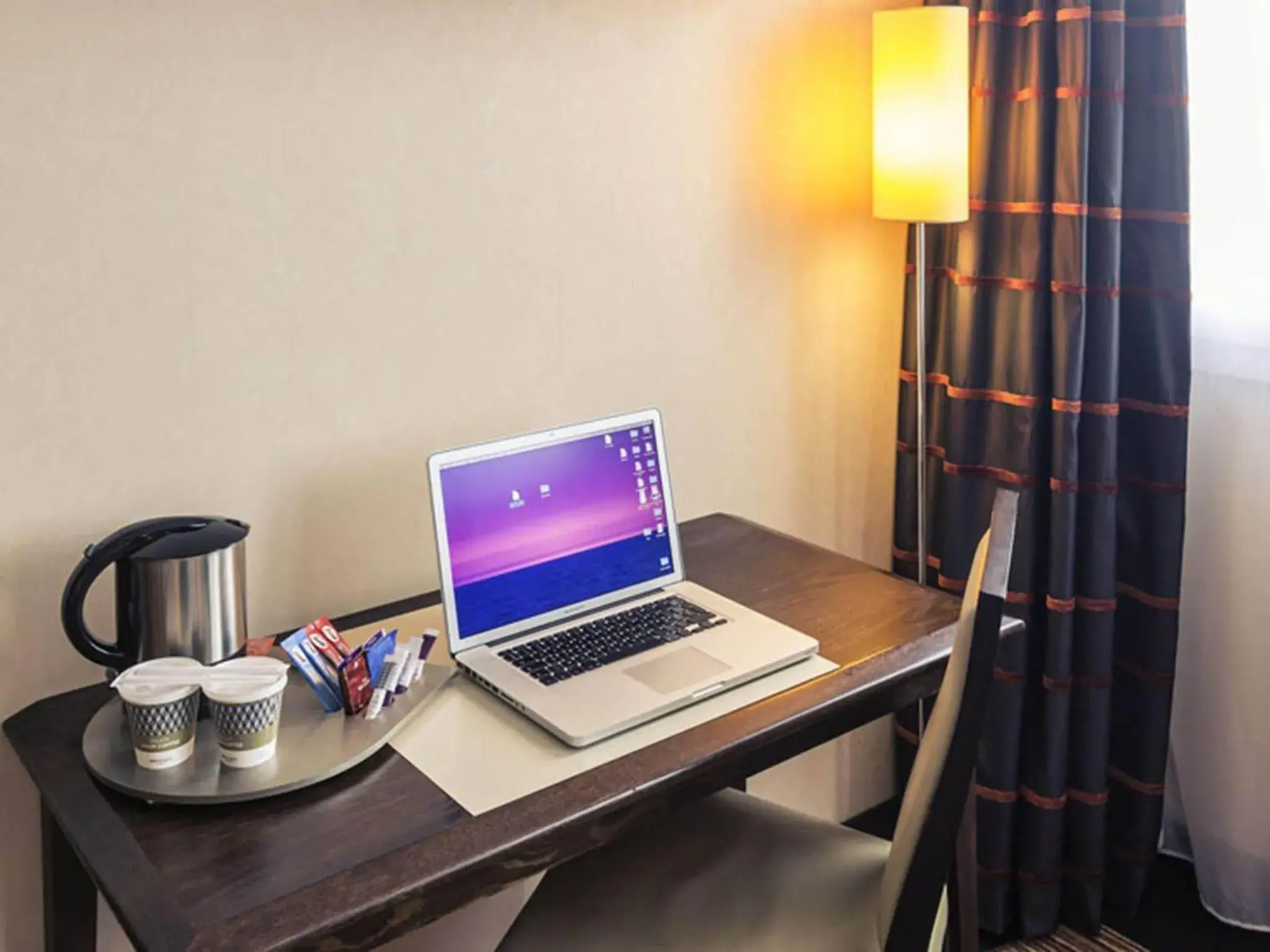 Bedroom in Hotel Mercure Rennes Cesson Bedroom in Hotel Mercure Rennes Cesson