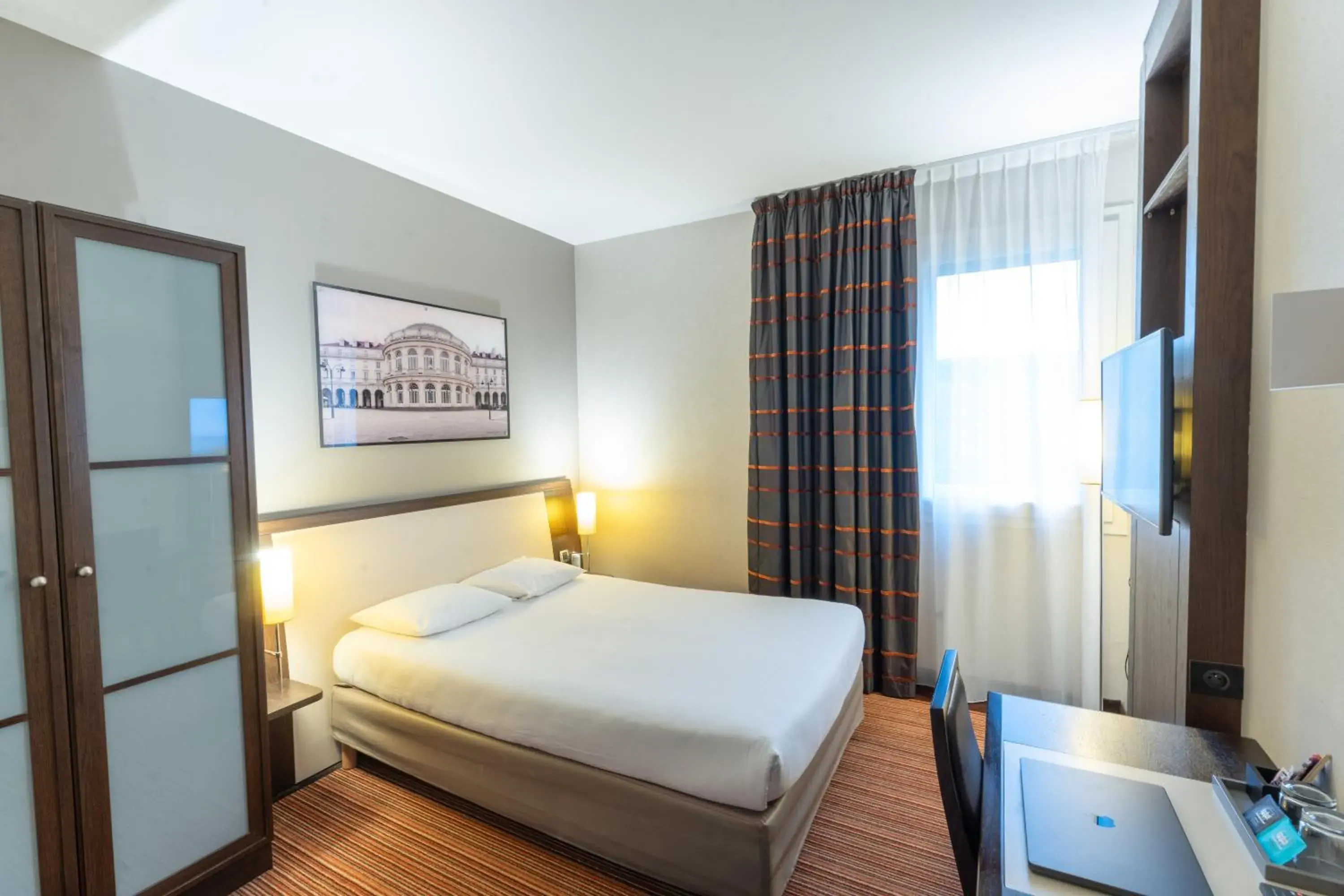 Bed in Hotel Mercure Rennes Cesson Bed in Hotel Mercure Rennes Cesson