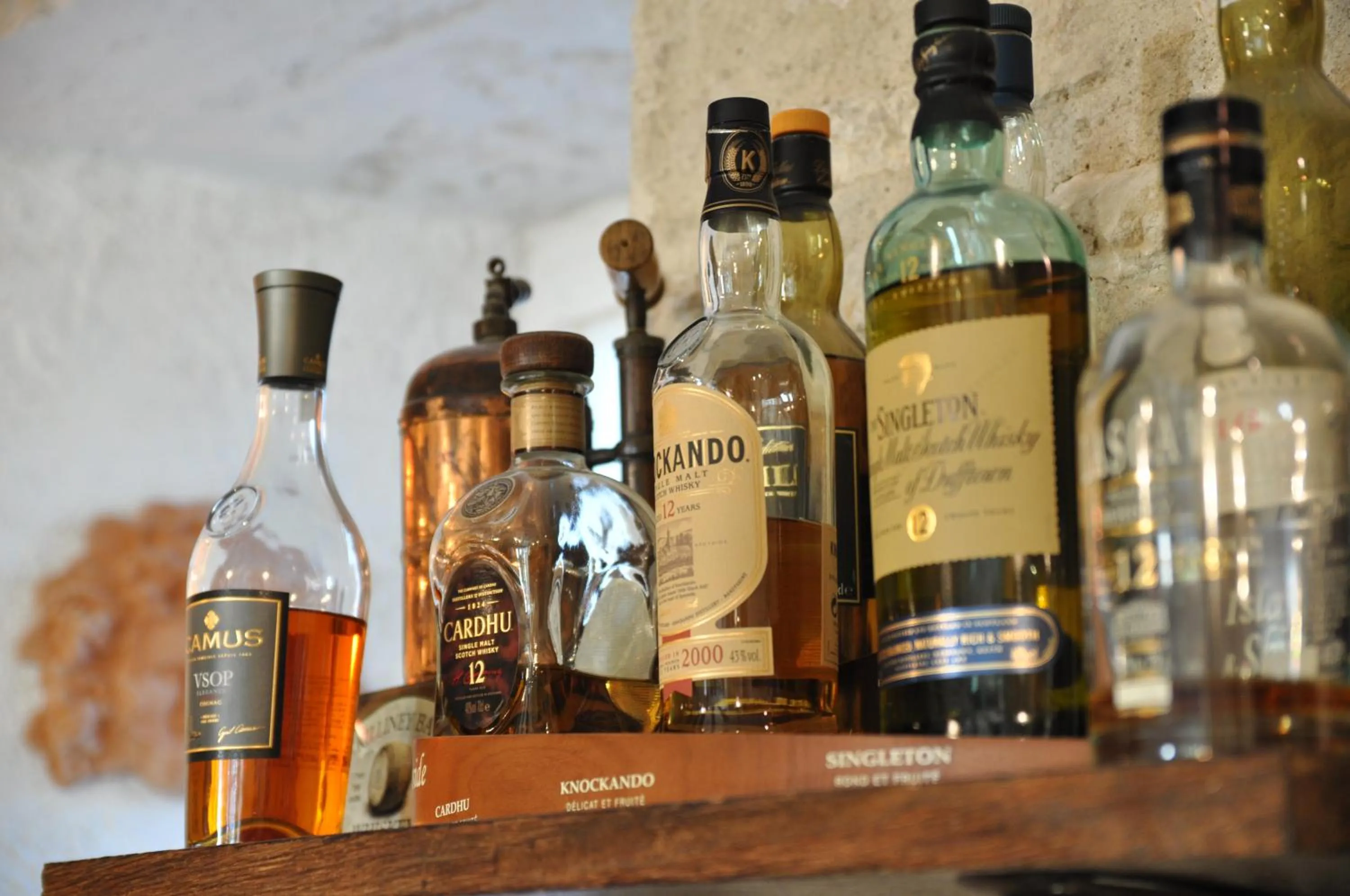 Lounge or bar in Le Mas Des Bories - Grand Perigueux