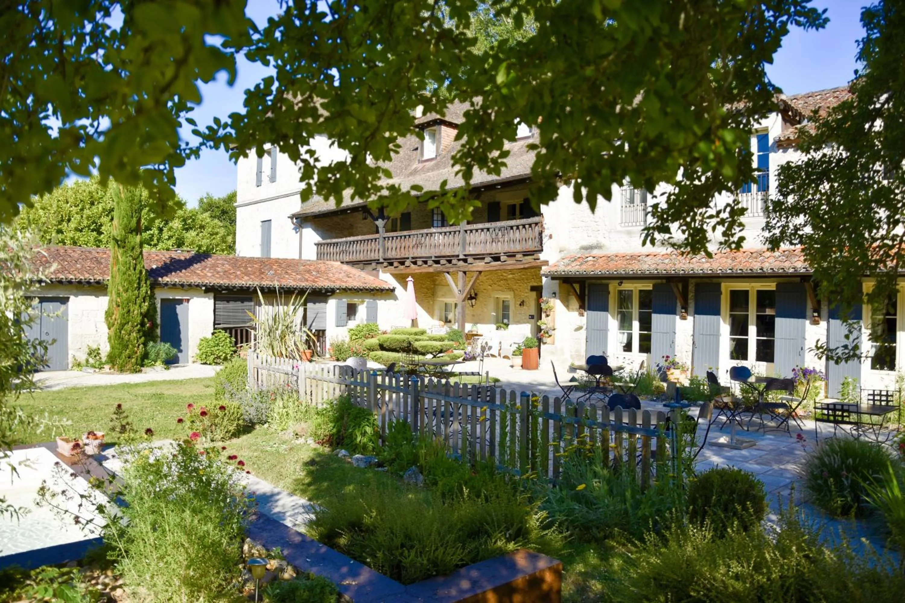 Property building in Le Mas Des Bories - Grand Perigueux