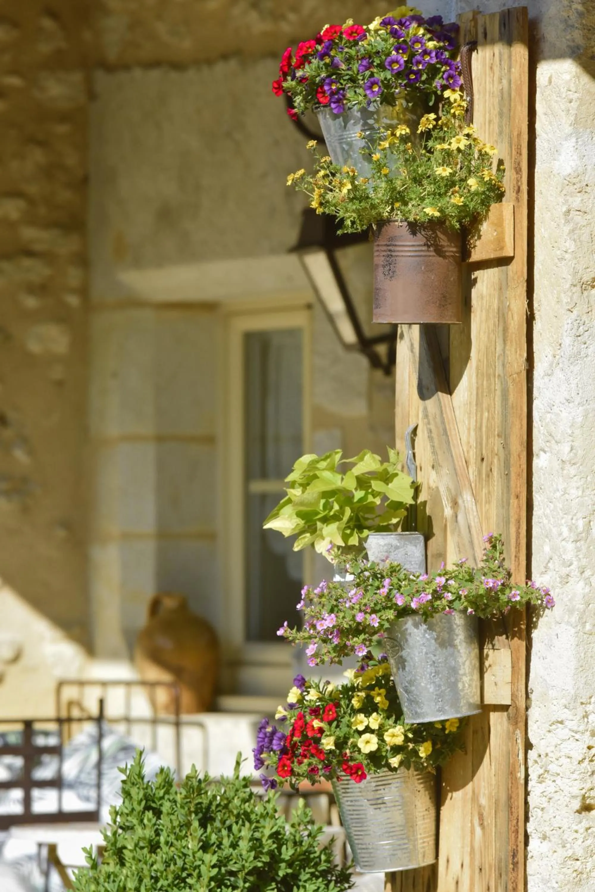 Decorative detail in Le Mas Des Bories - Grand Perigueux