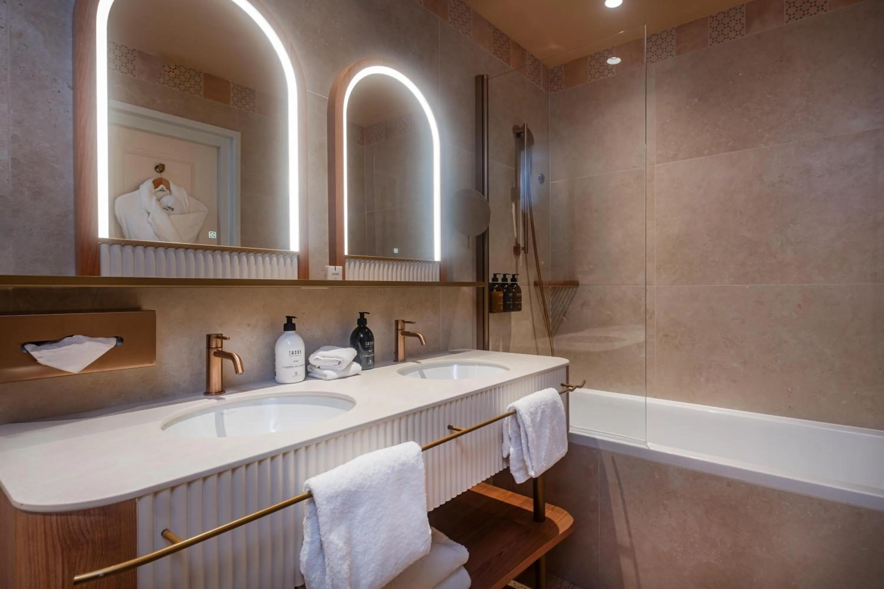 Bathroom in Hôtel Le Soleia by Inwood Hotels
