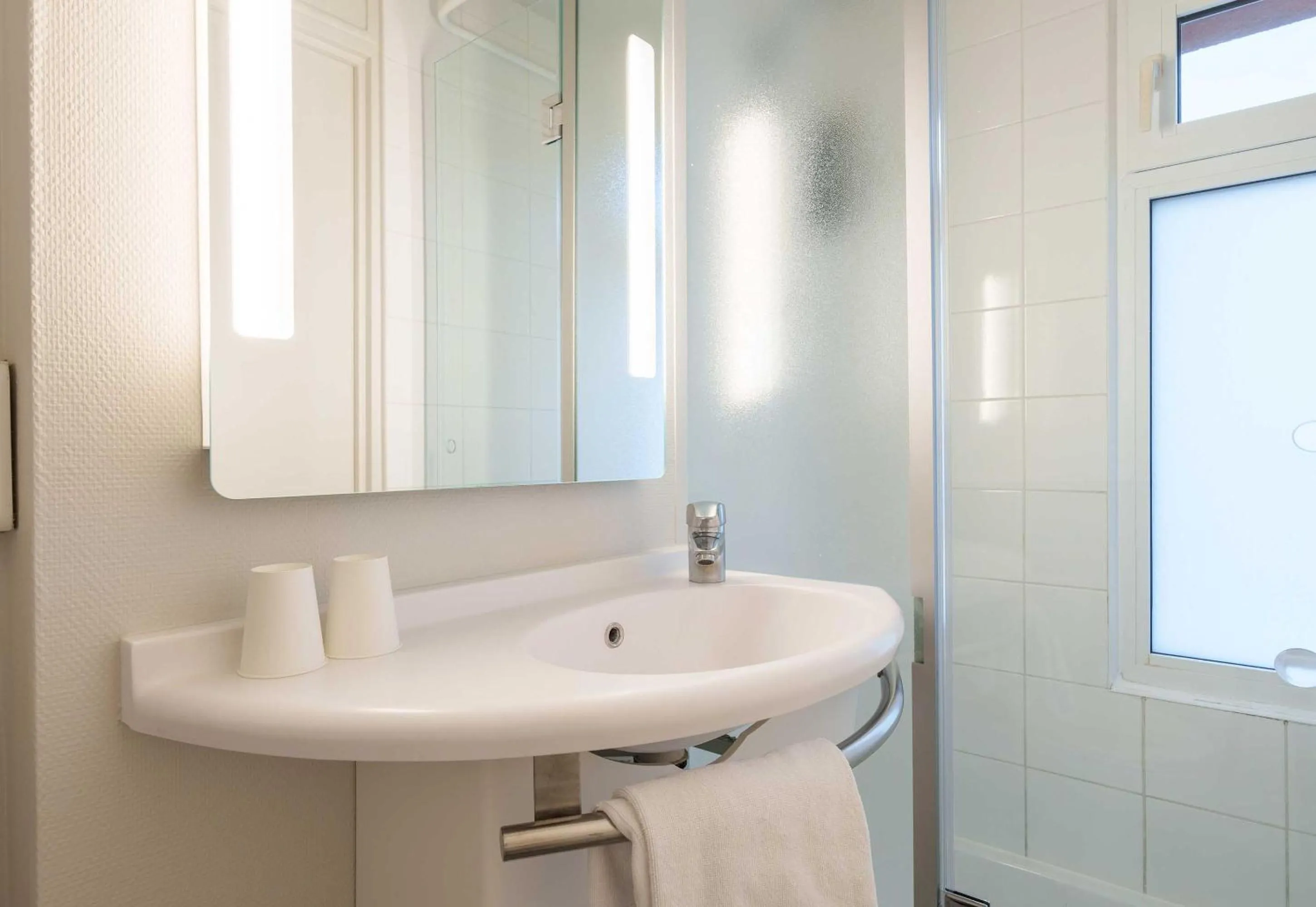 Bathroom in B&B HOTEL Troyes Centre