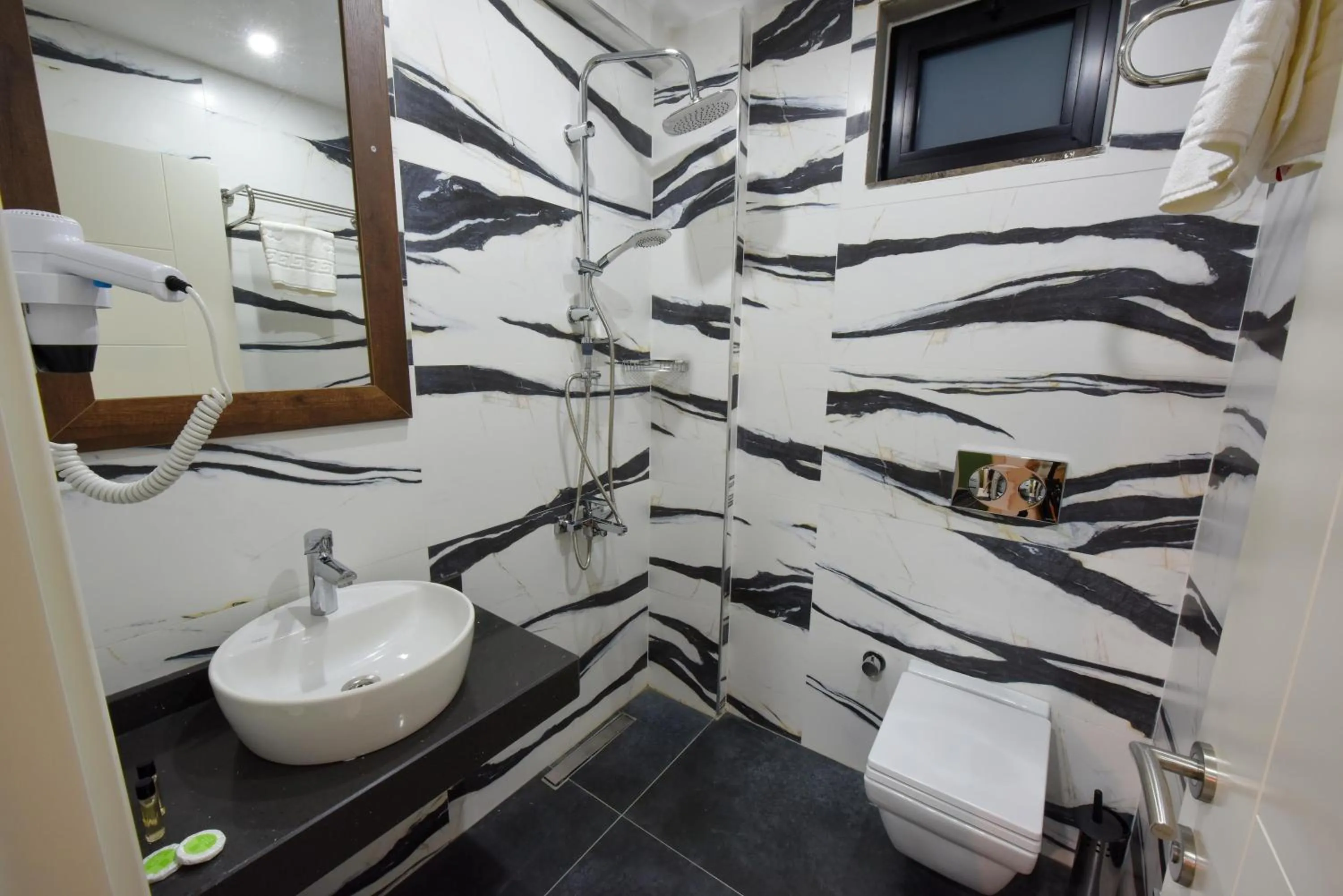 Shower in Lidya Hotel