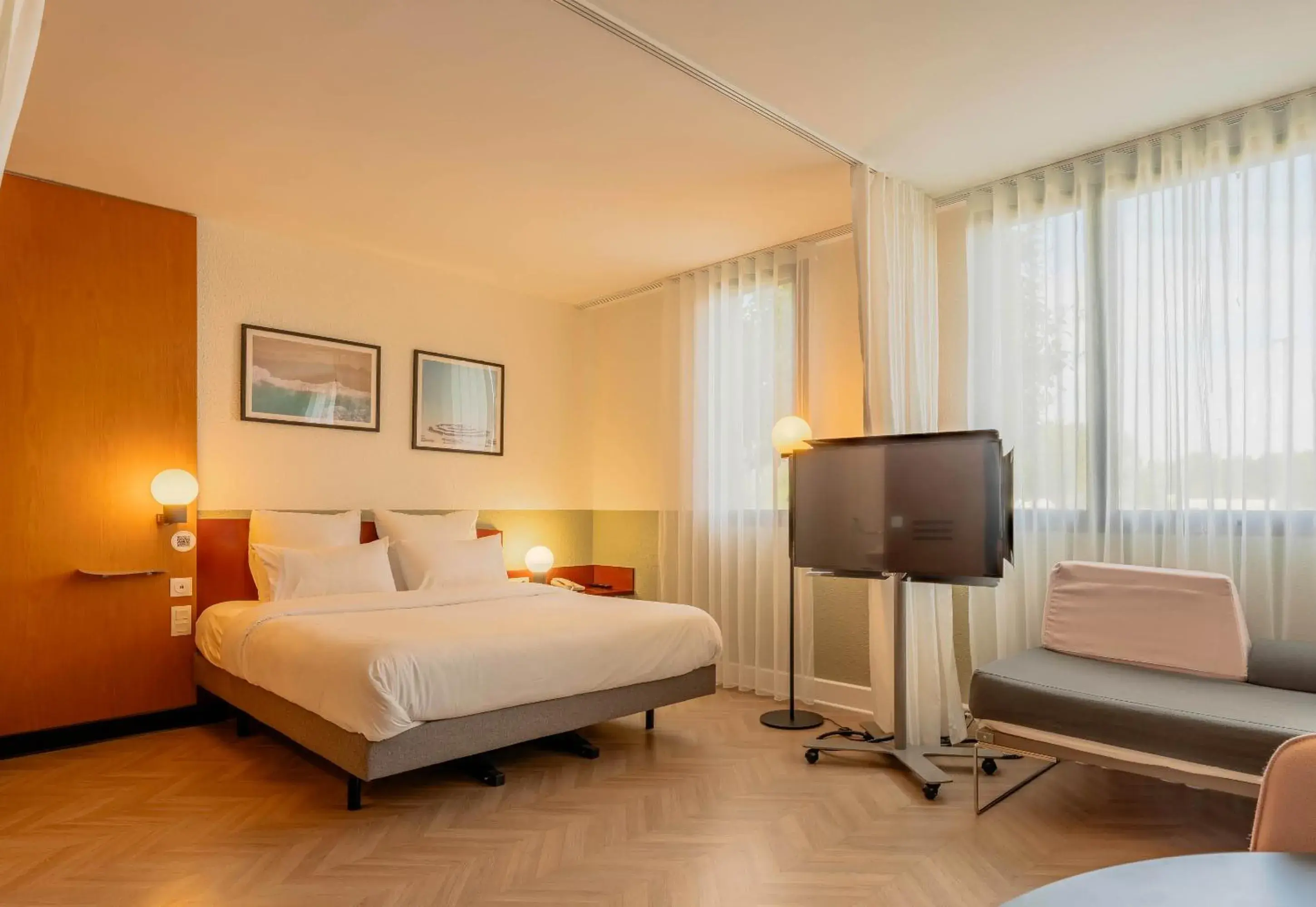 Superior Suite with Double Bed and Single Bed in B&B HOTEL Calais Terminal Cité Europe 4 étoiles Superior Suite with Double Bed and Single Bed in B&B HOTEL Calais Terminal Cité Europe 4 étoiles