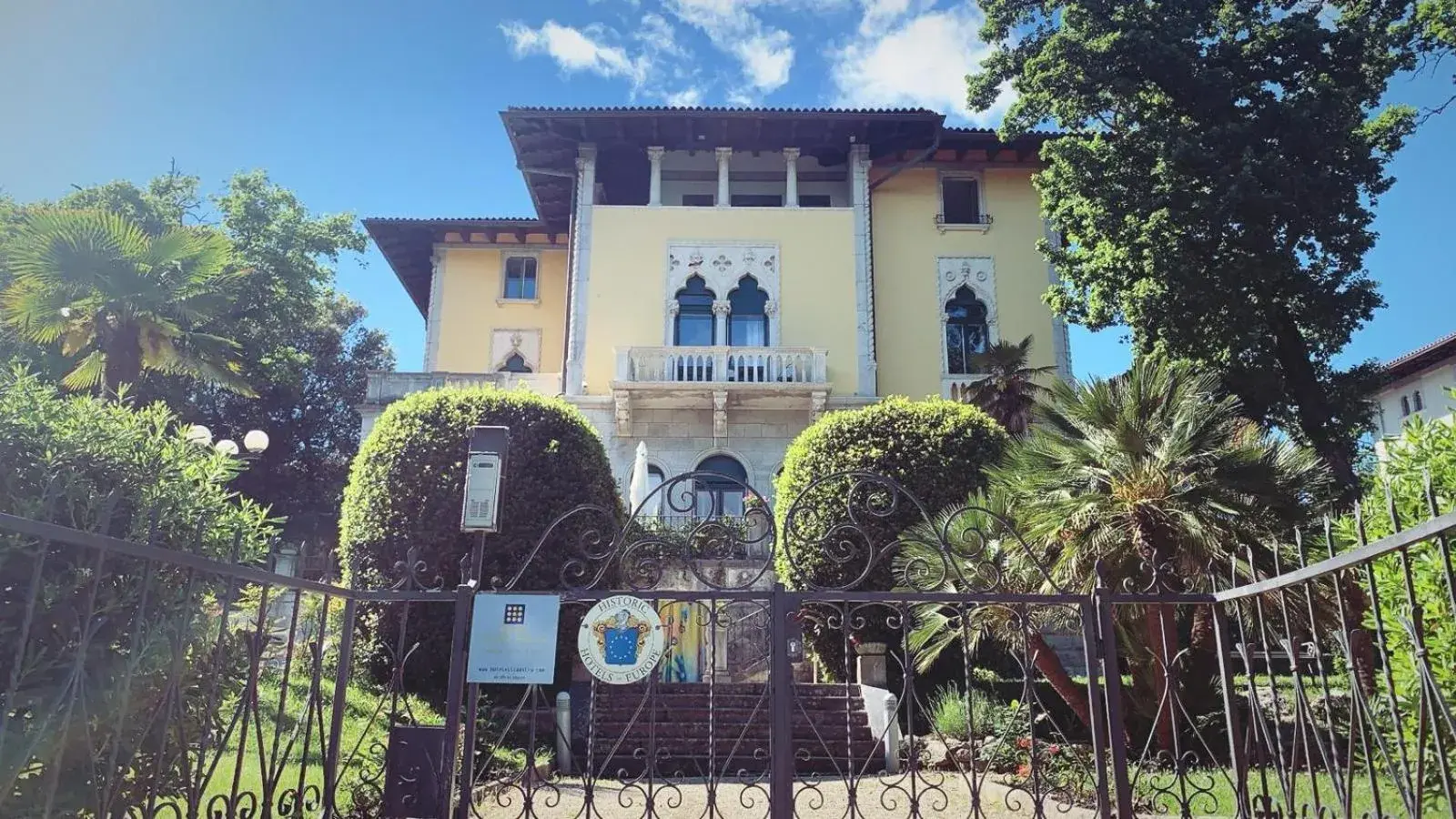 Property building in Hotel Villa Astra Property building in Hotel Villa Astra