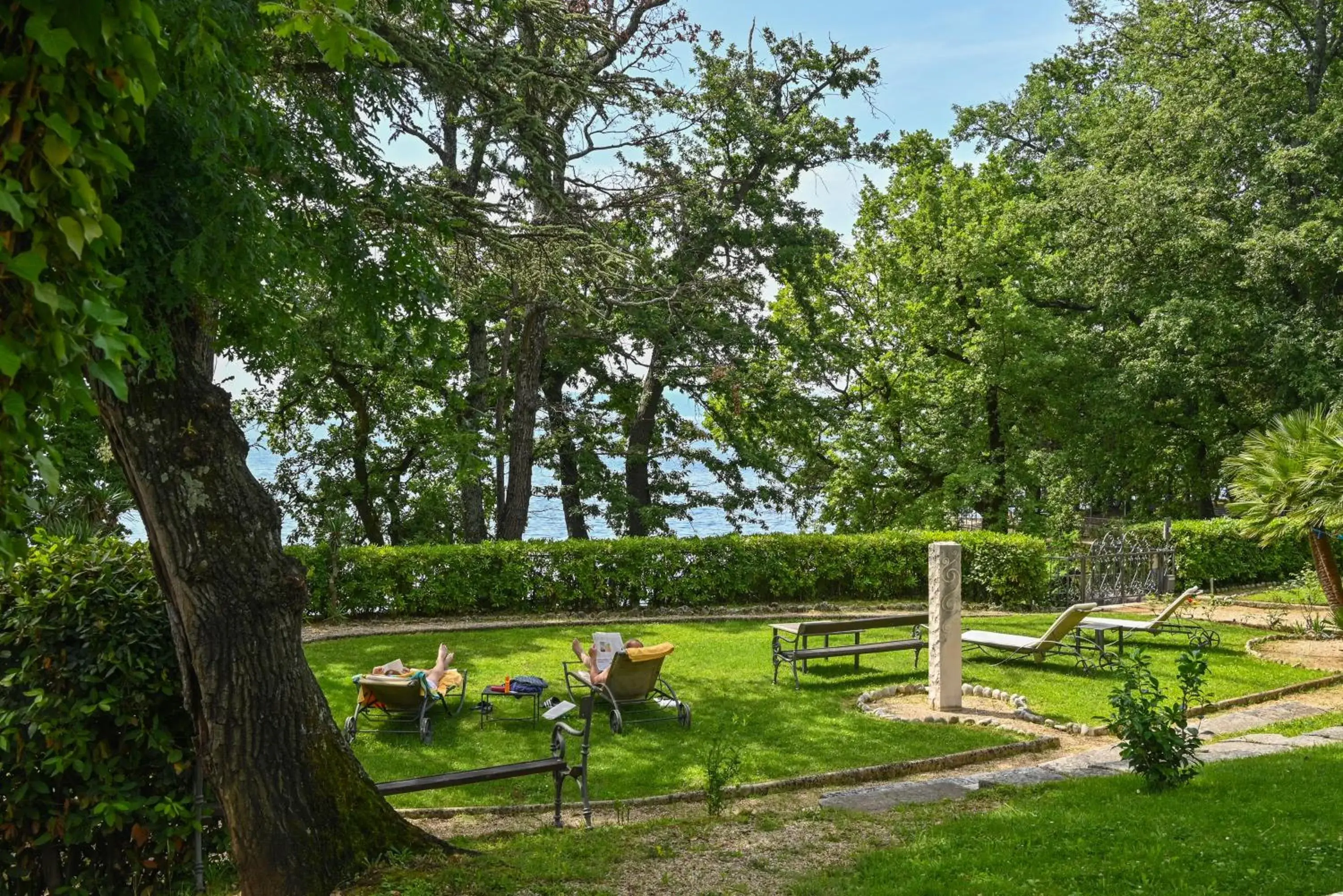 Garden in Hotel Villa Astra Garden in Hotel Villa Astra