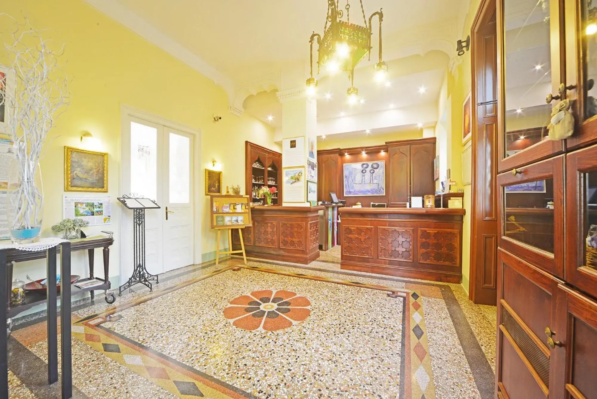 Lobby or reception in Hotel Villa Astra Lobby or reception in Hotel Villa Astra