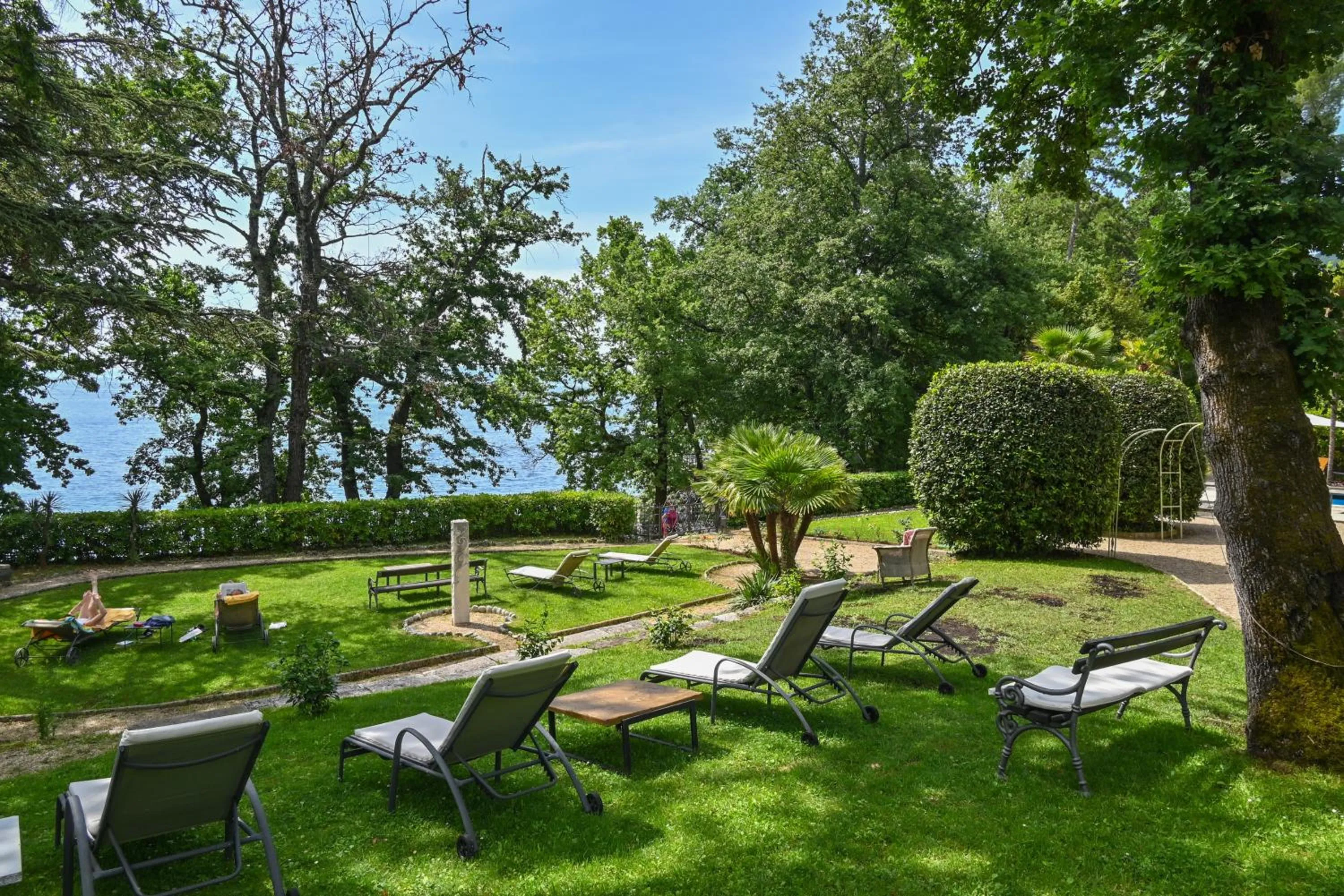 Garden view in Hotel Villa Astra