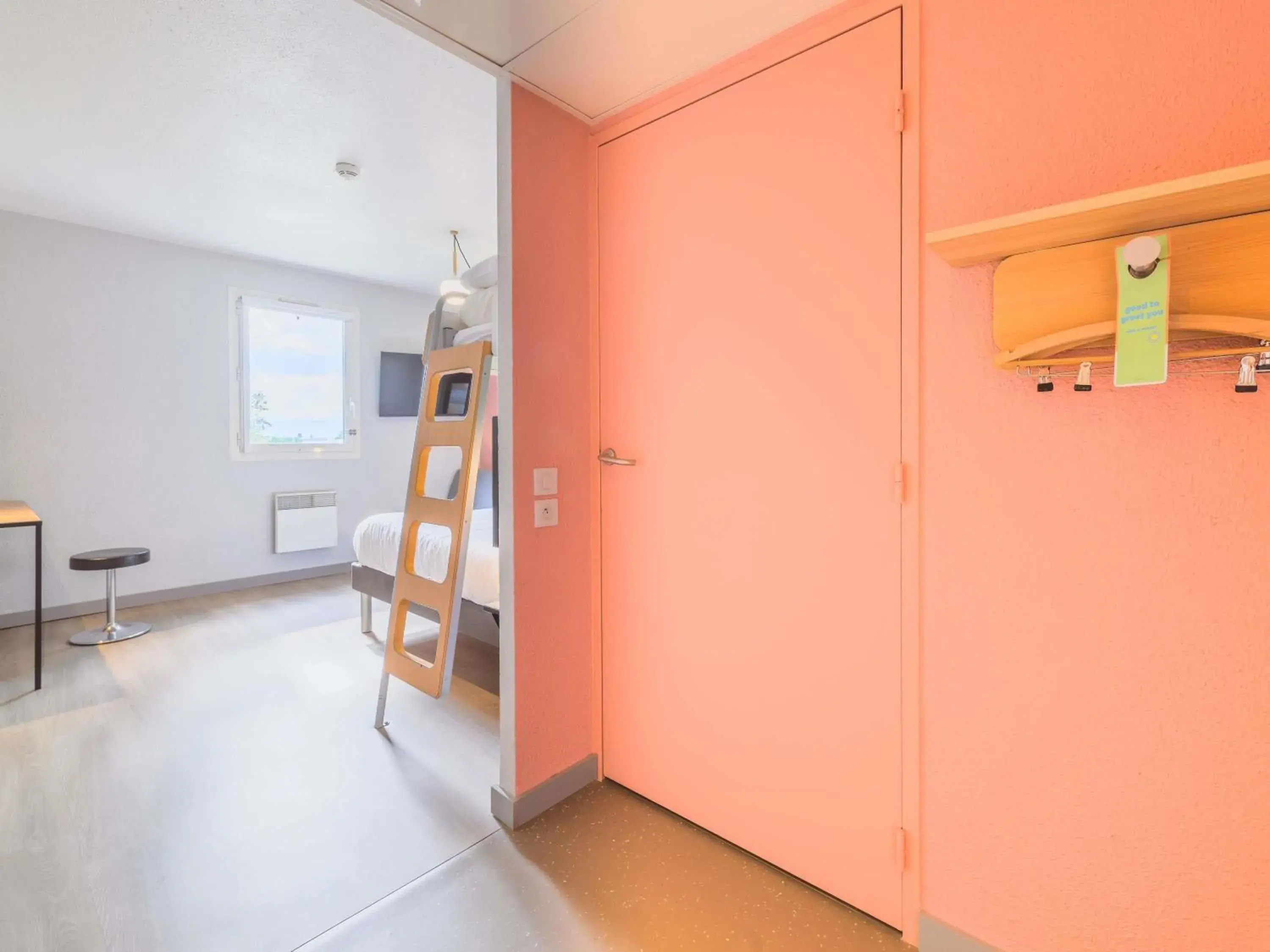 Bedroom in greet hôtel Annecy Cran-Gevrier by Accor Bedroom in greet hôtel Annecy Cran-Gevrier by Accor