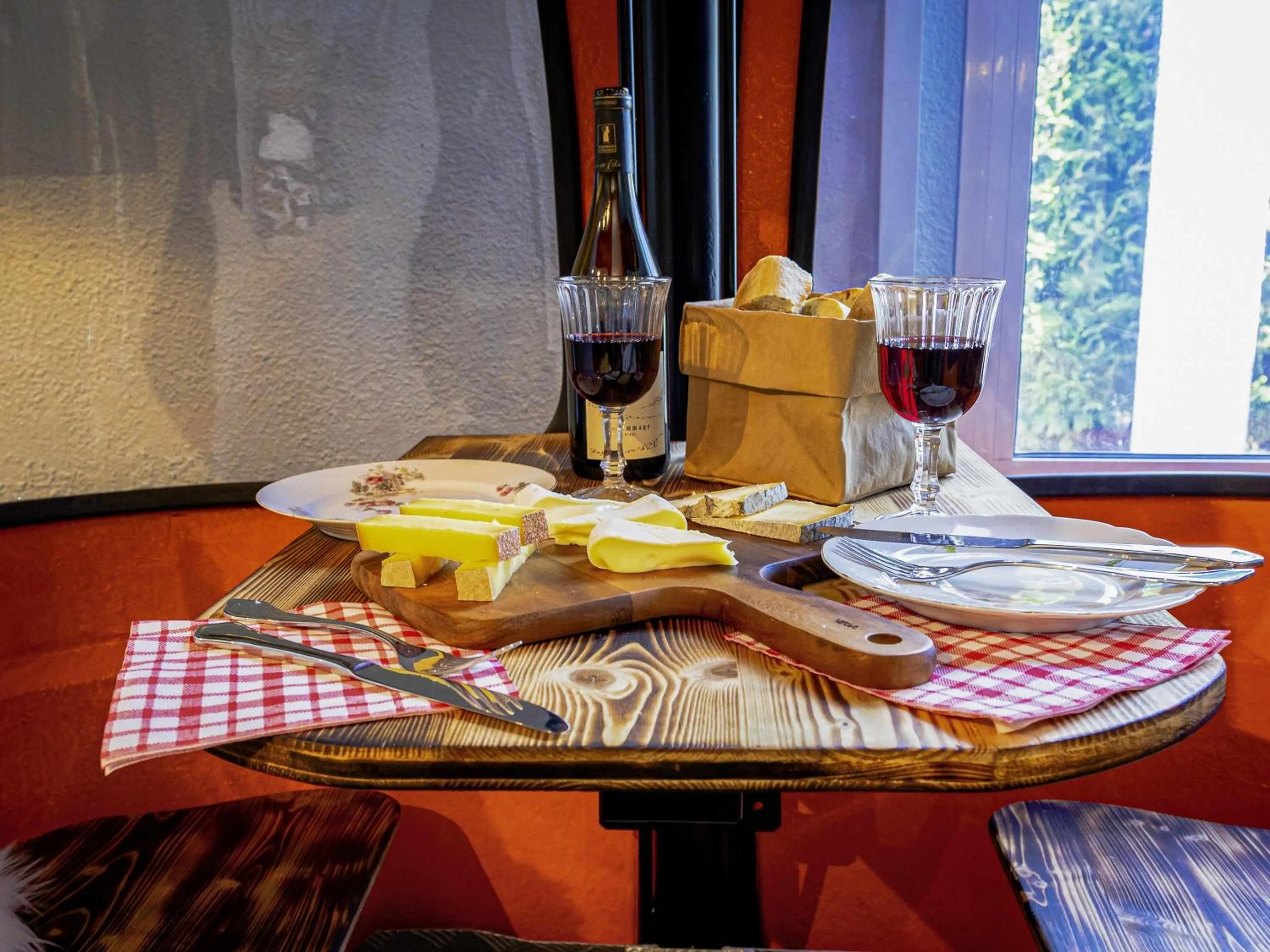 Lounge or bar in greet hôtel Annecy Cran-Gevrier by Accor